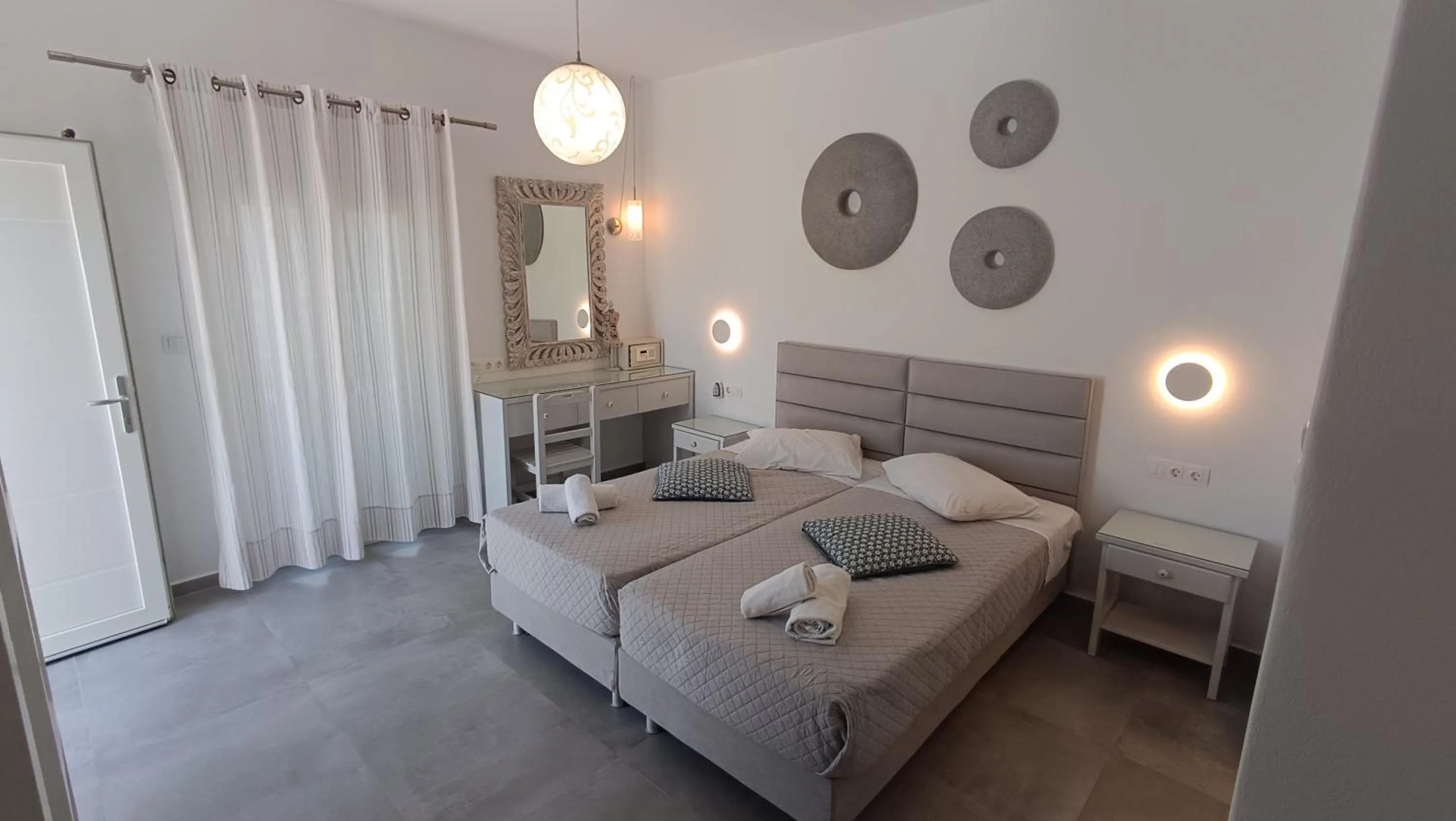 Bed in Cyclades Studios