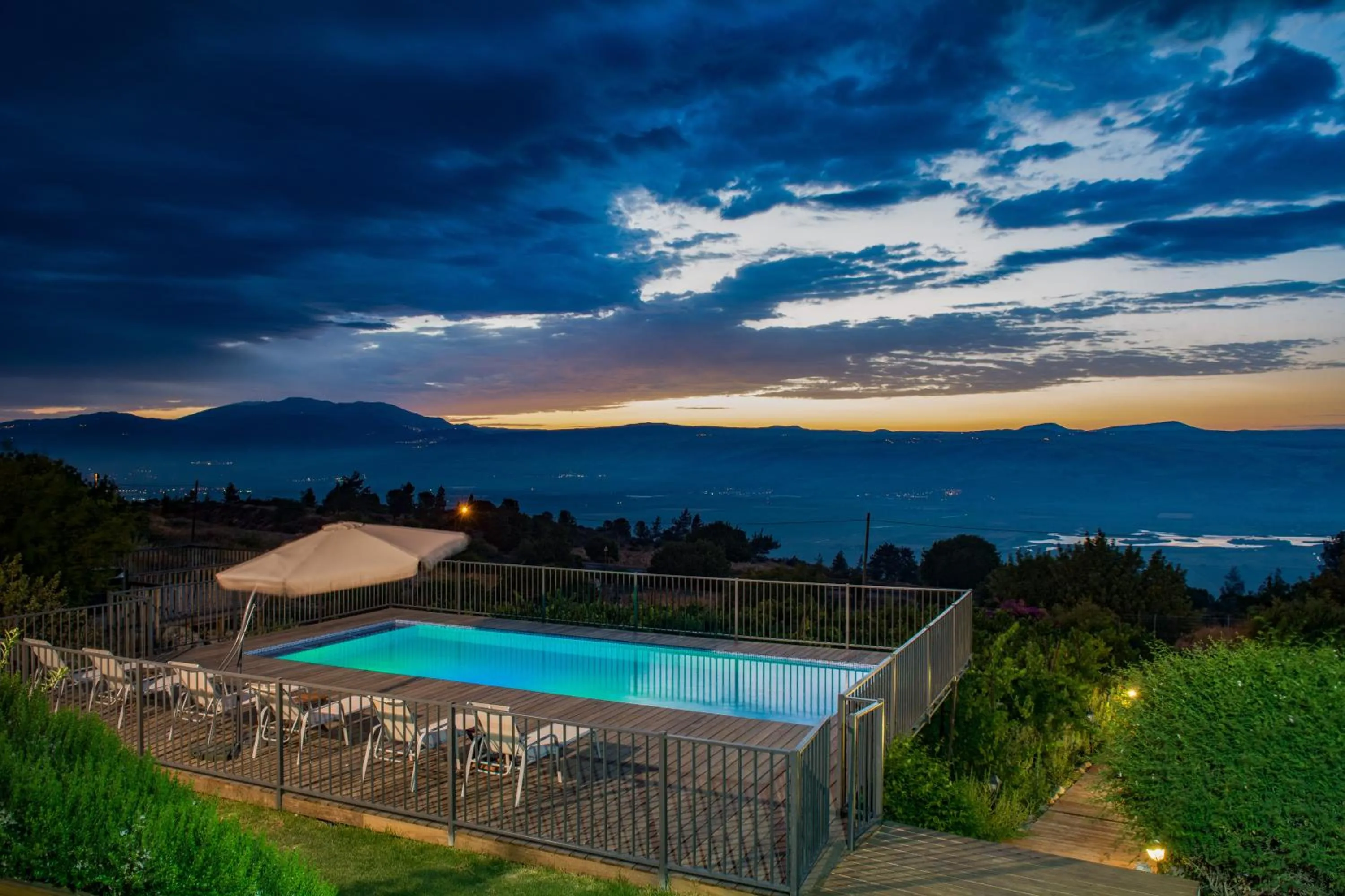 Swimming pool in Vibe Naftali Estate