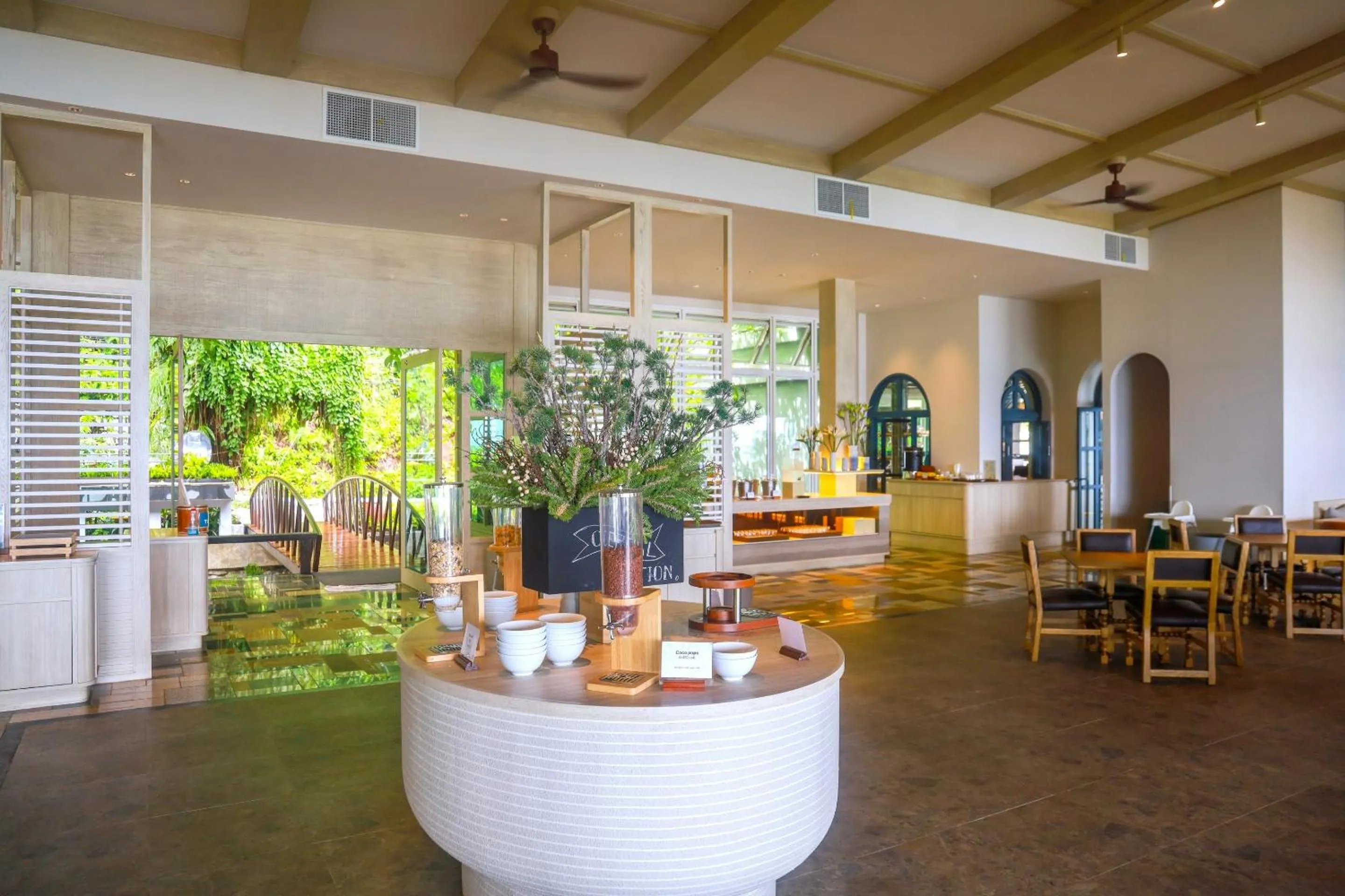 Restaurant/places to eat in SYLVAN Koh Chang