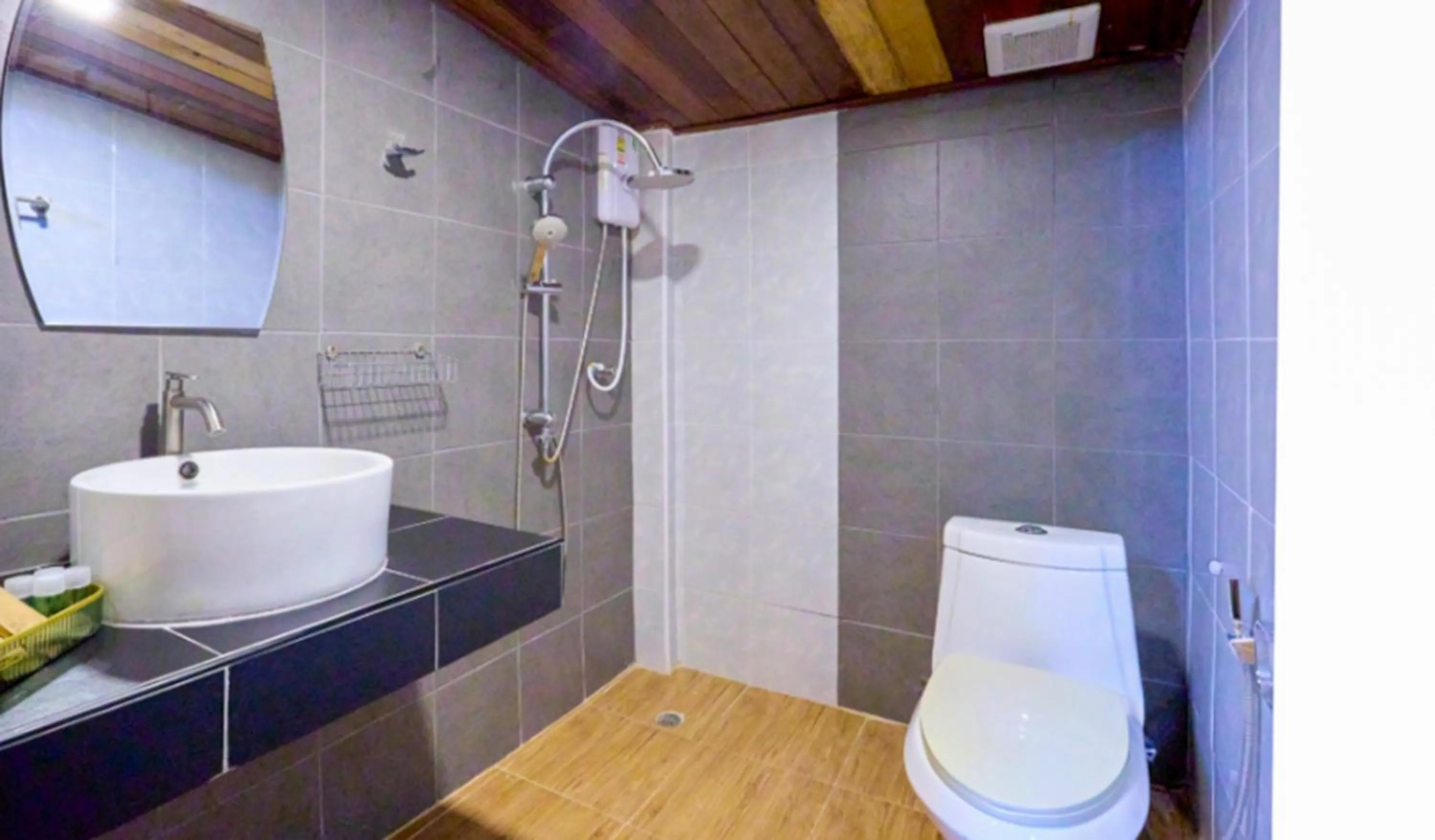 Shower in SCN Resort and Spa Rayong