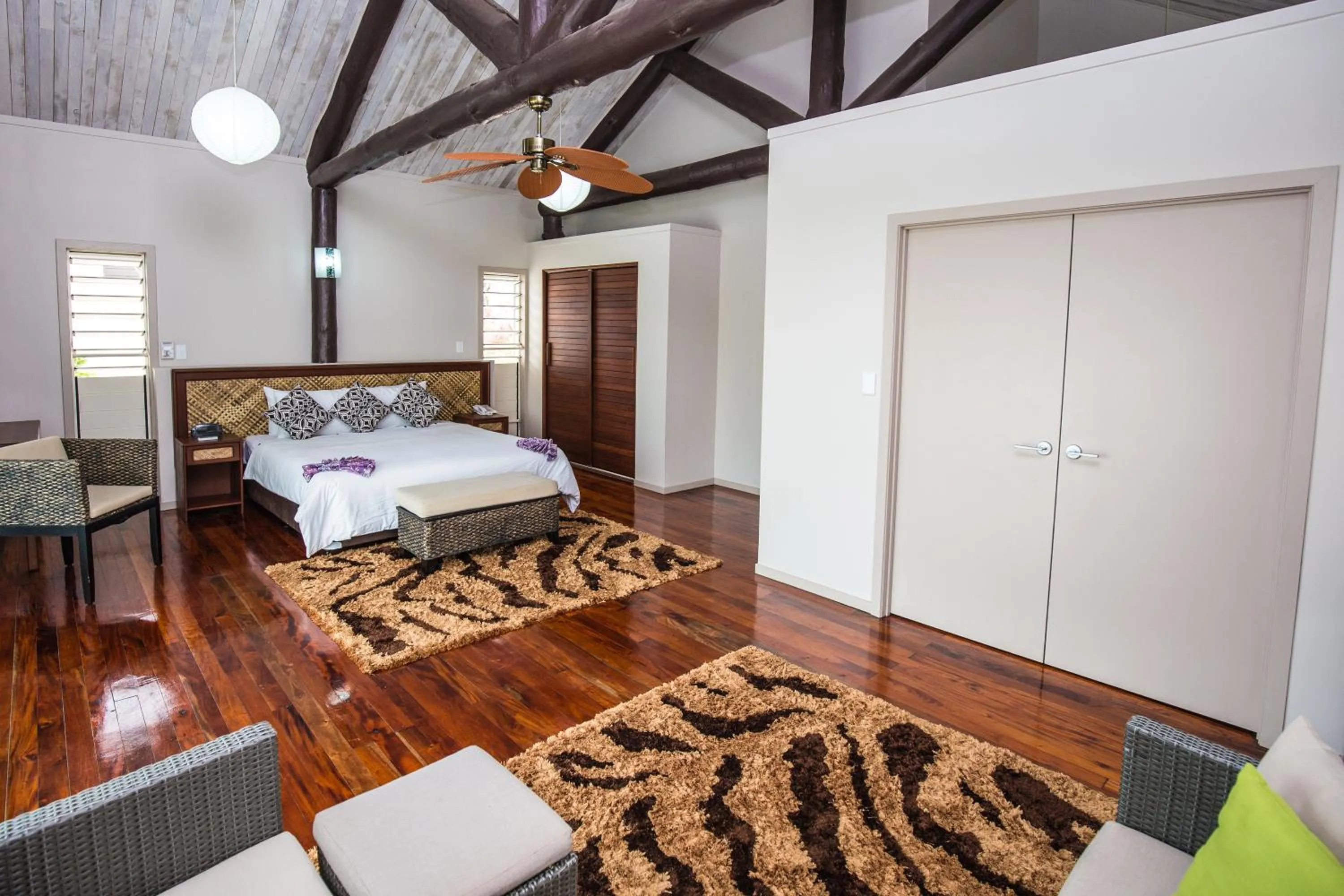 Bed in Saletoga Sands Resort & Spa