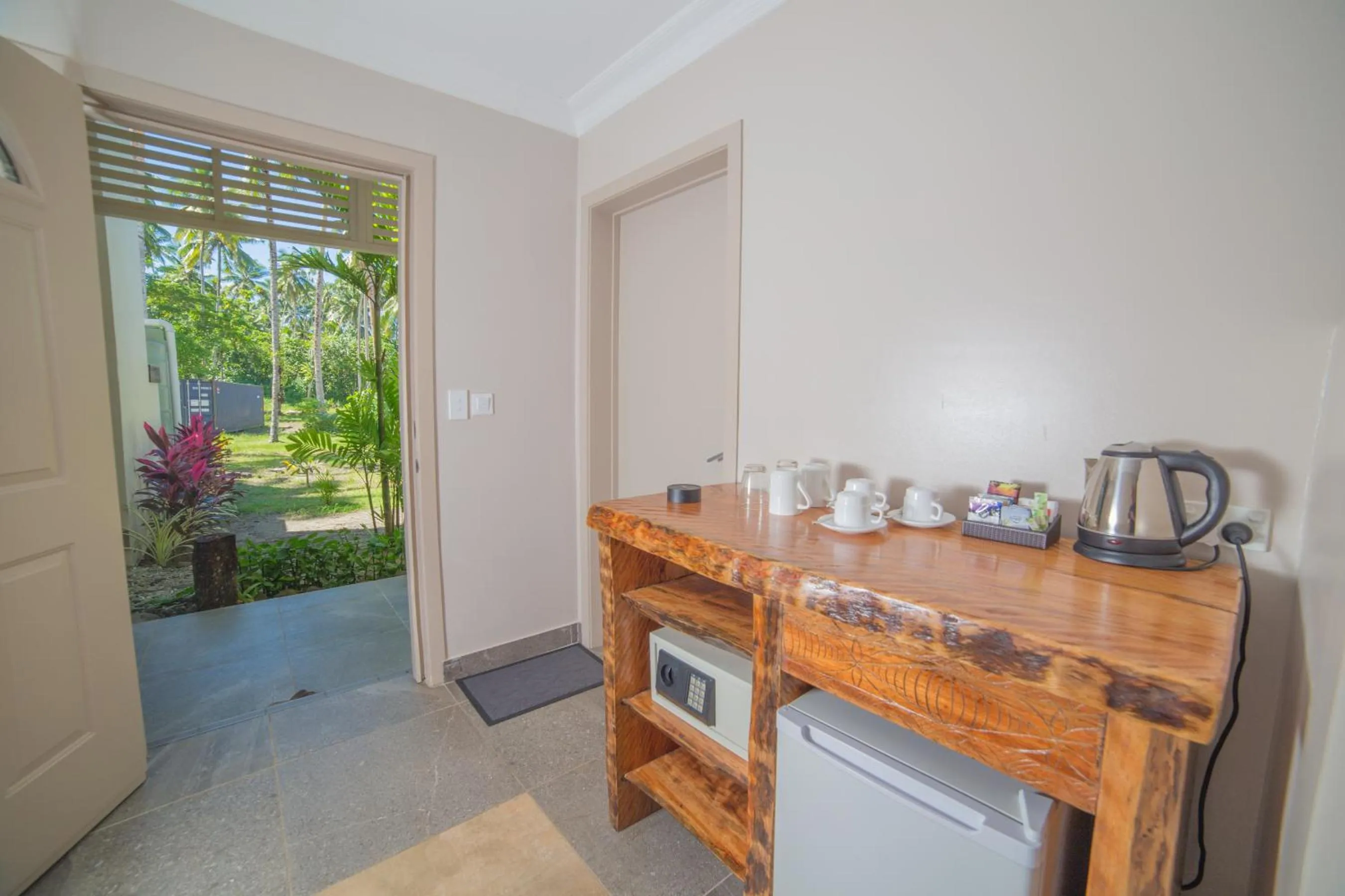 Coffee/tea facilities in Saletoga Sands Resort & Spa