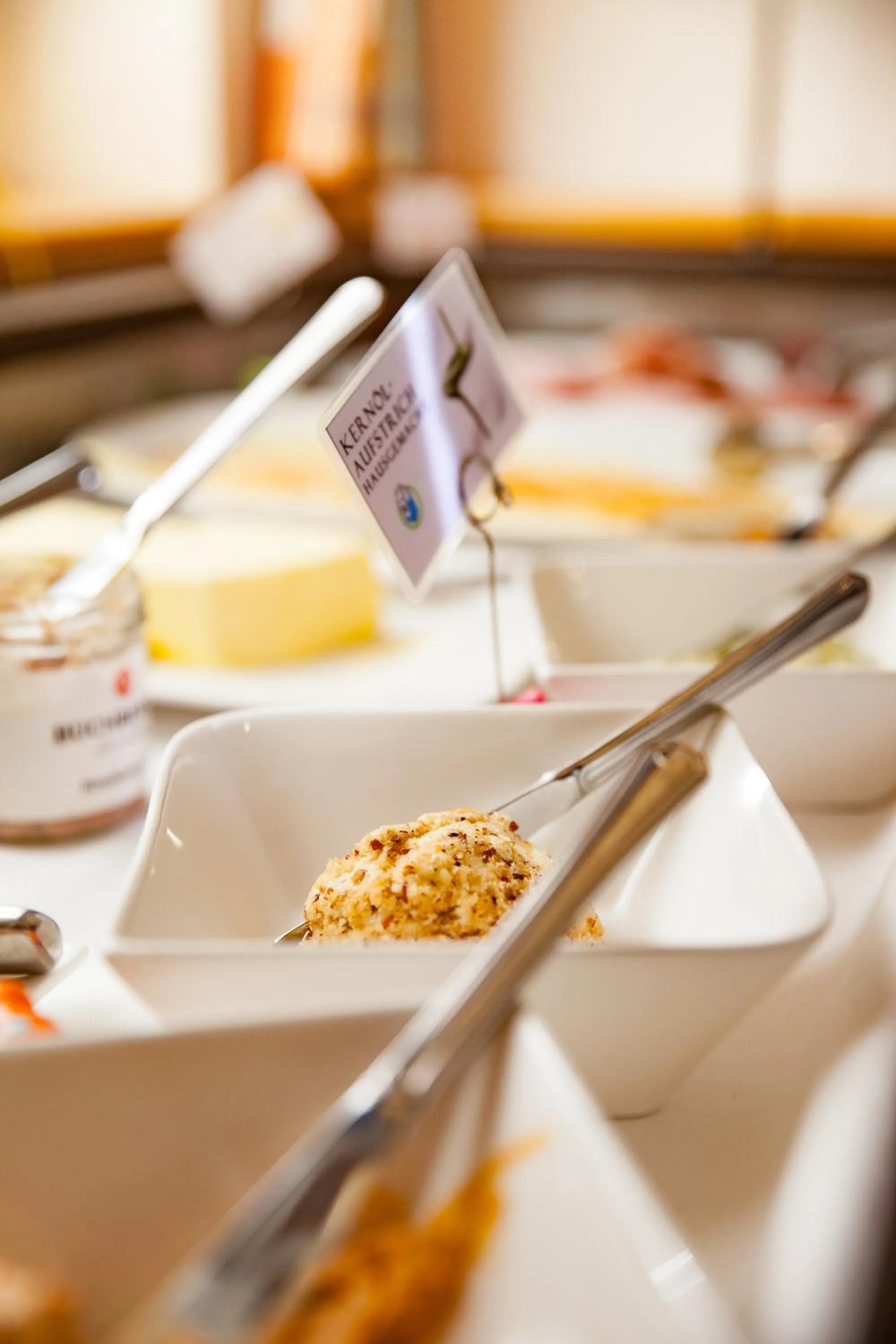 Buffet breakfast in Hotel-Restaurant Teuschler-Mogg Bad Waltersdorf inklusiv Genusscard