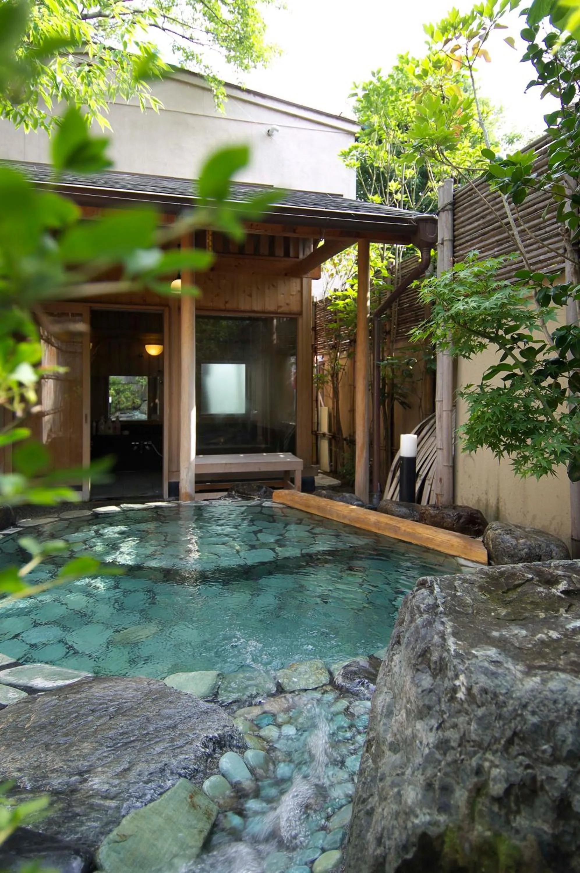Hot Spring Bath in Izumiya Zenbe