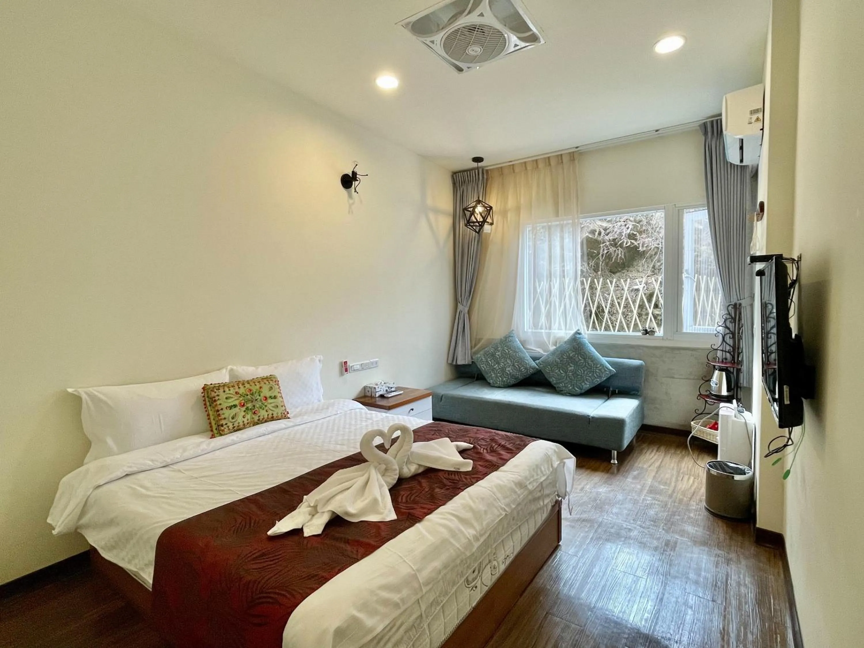 Bed in SunSweet House