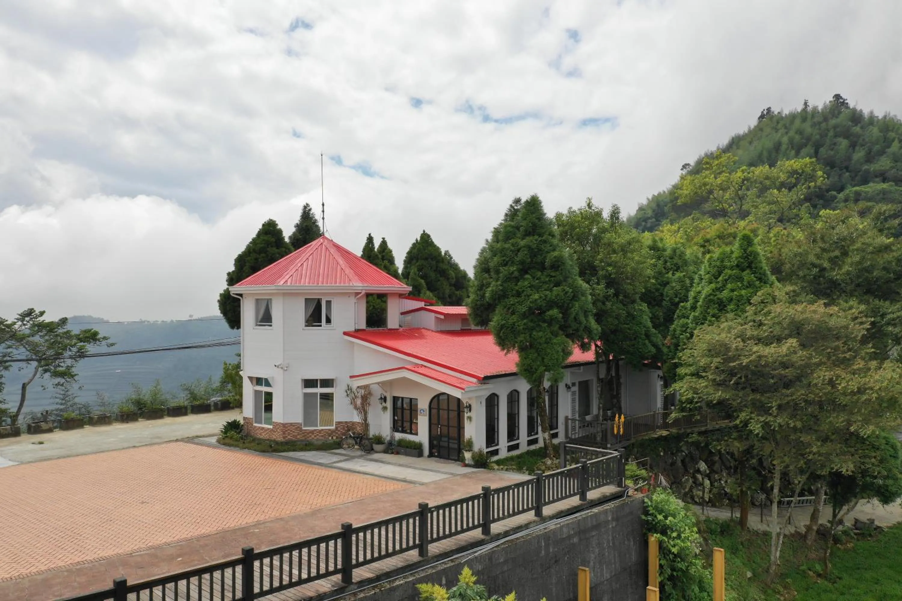 Property building in SunSweet House
