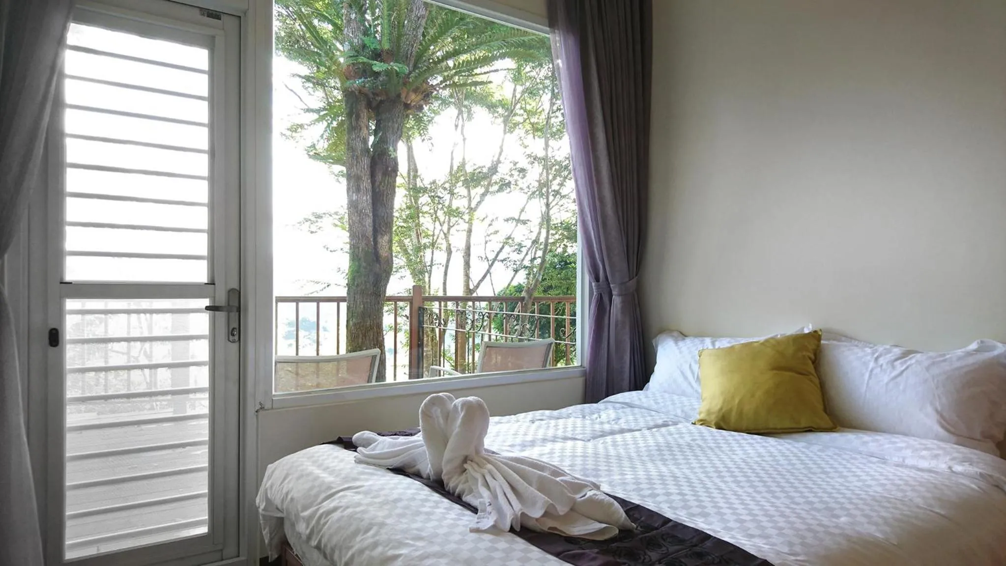 Bed in SunSweet House