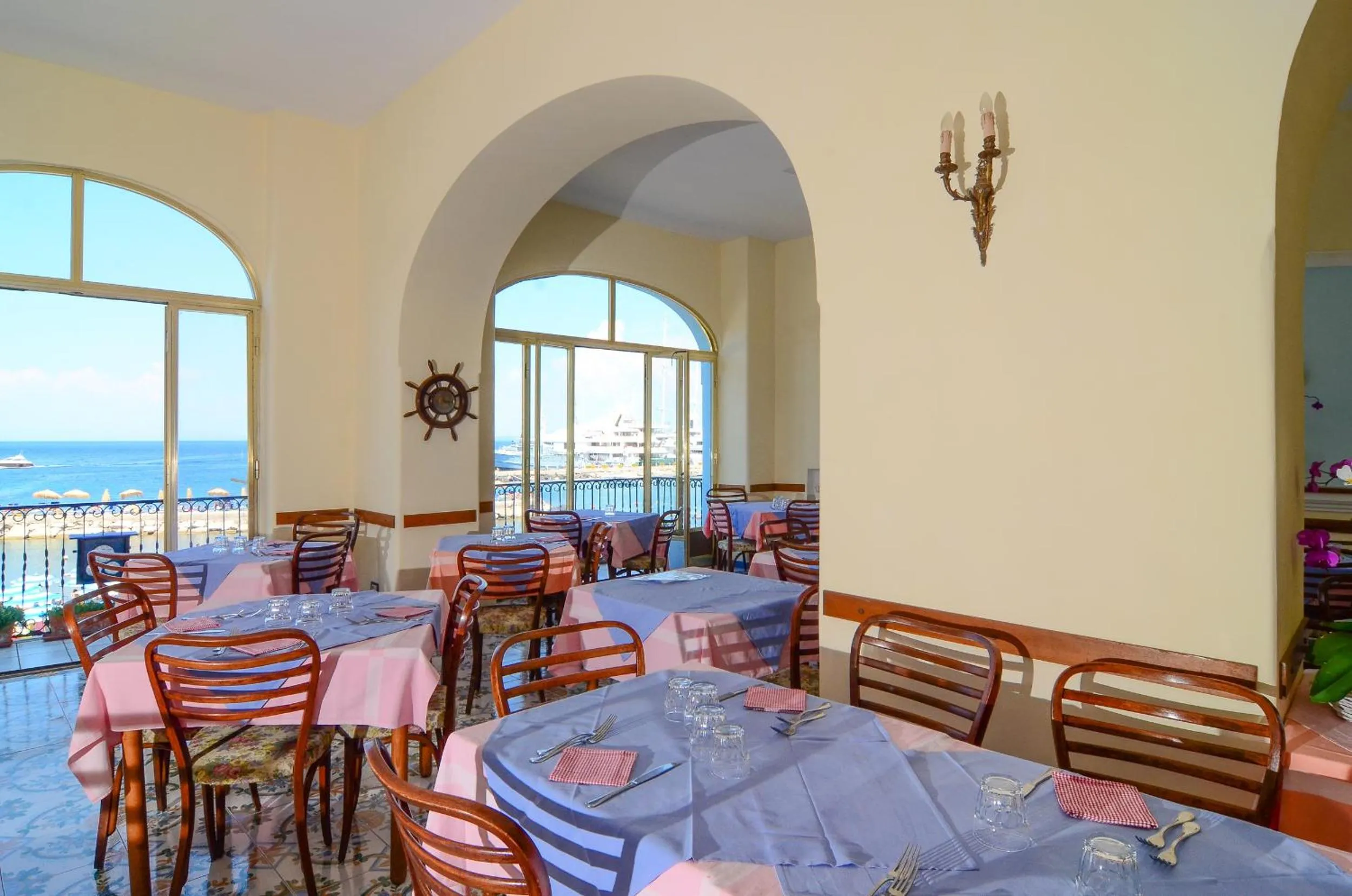 Restaurant/places to eat in Hotel Terme Marina