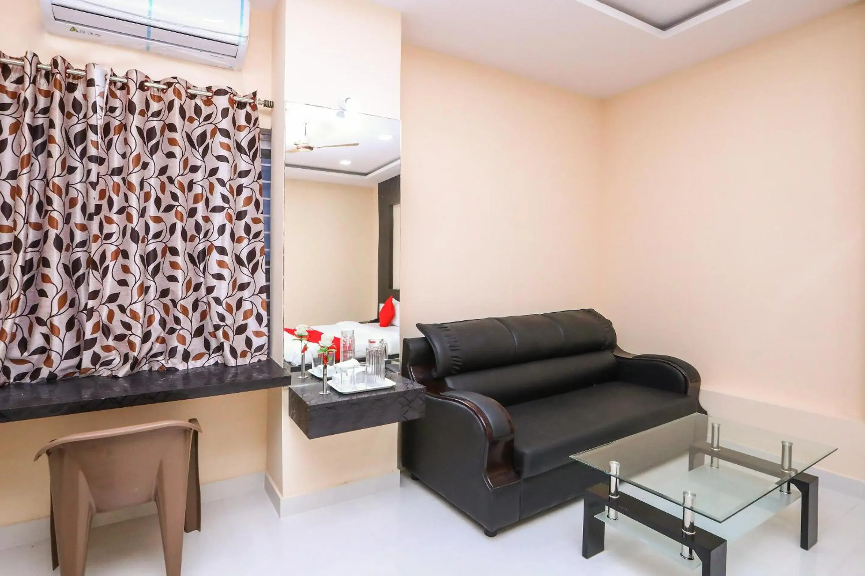Deluxe King Suite in Suvarna Suits Deluxe King Suite in Suvarna Suits
