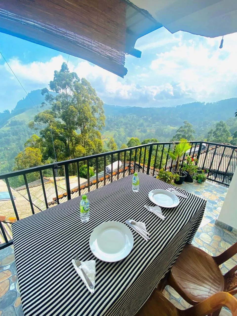 Natural landscape in Pleasant Peak