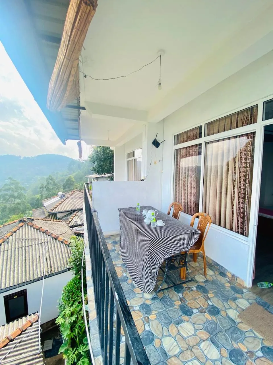 Balcony/Terrace in Pleasant Peak