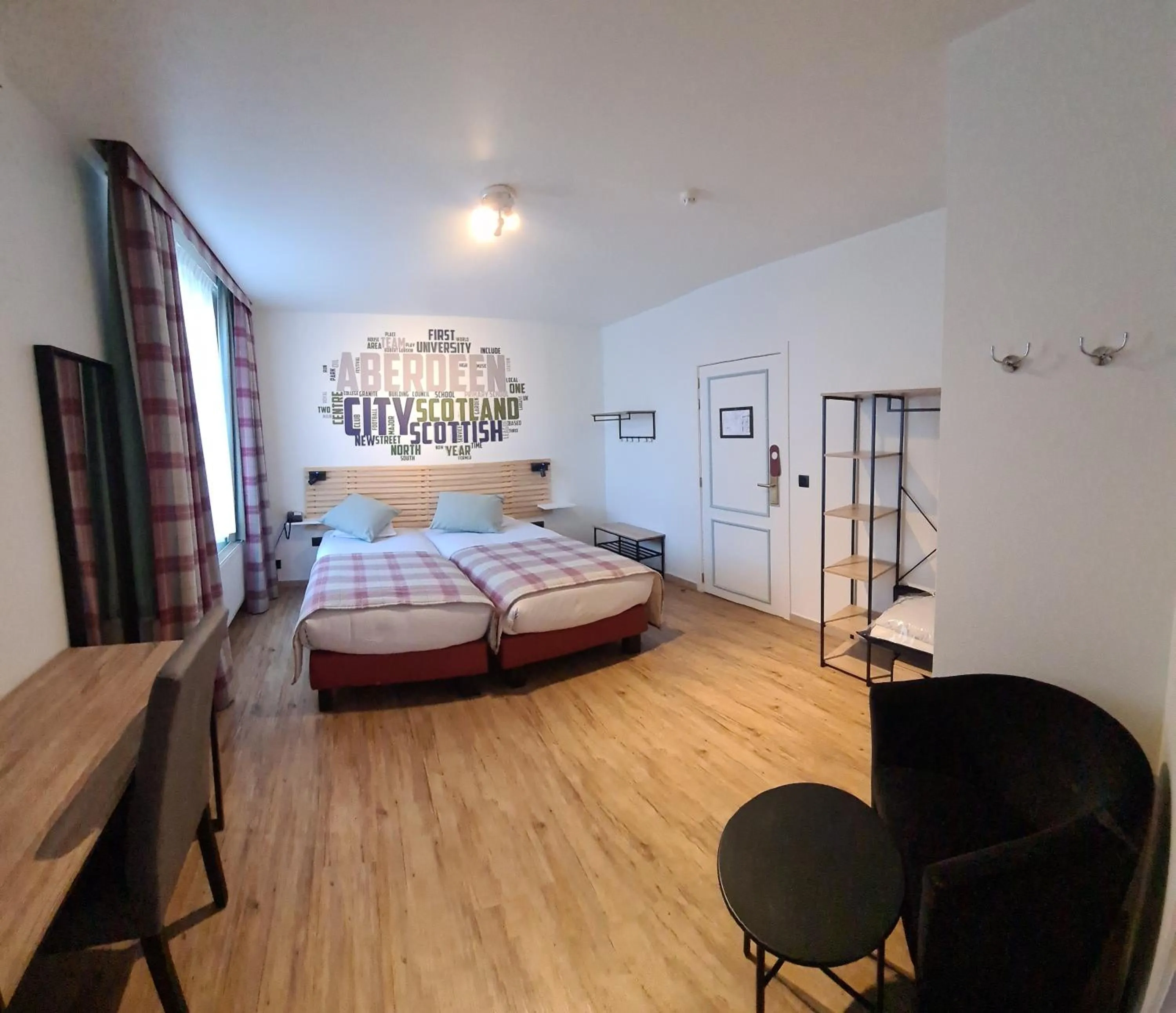 Bedroom, Bed in Hotel La Roseraie