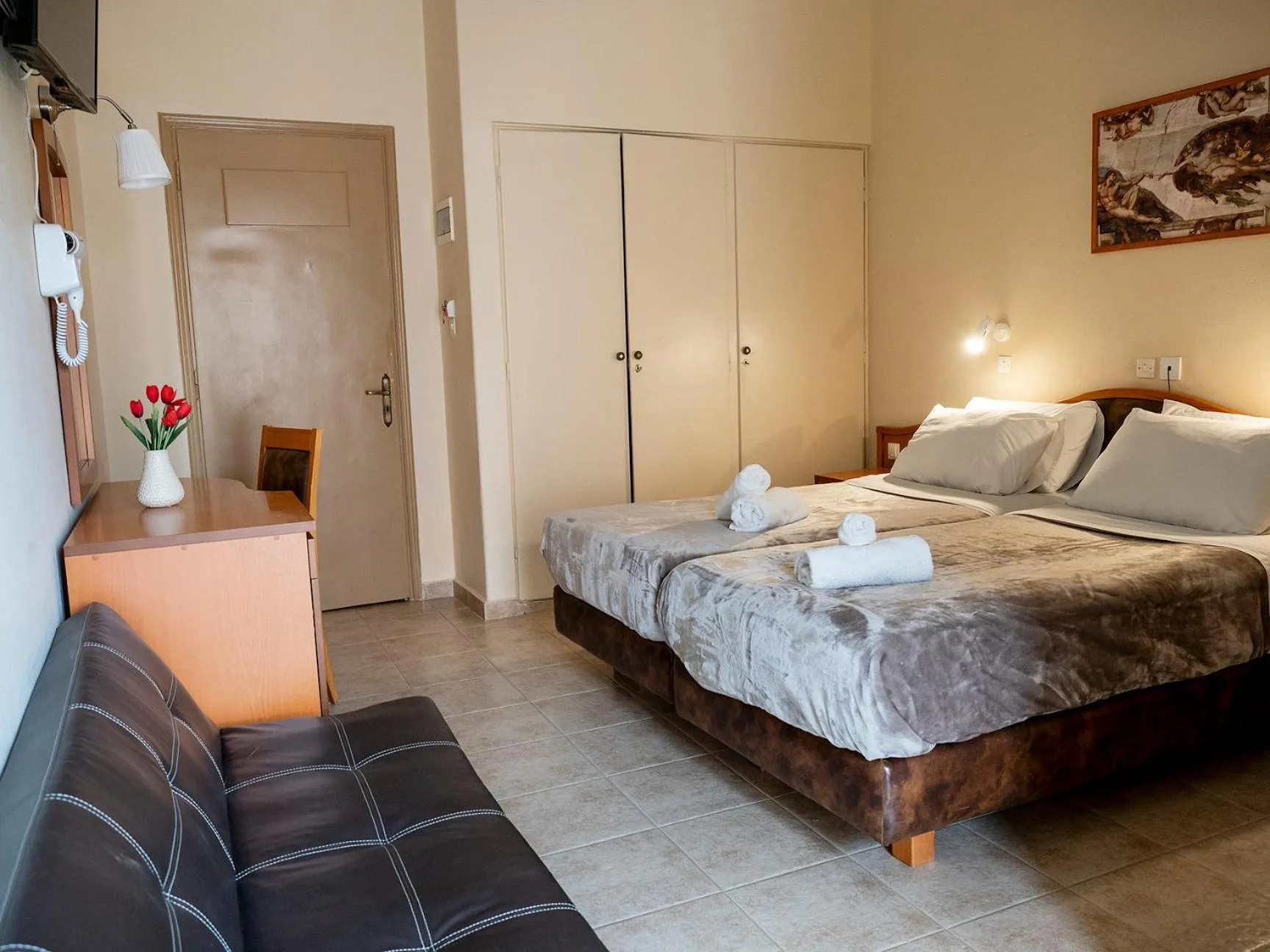 Photo of the whole room, Bed in Sappho Hotel