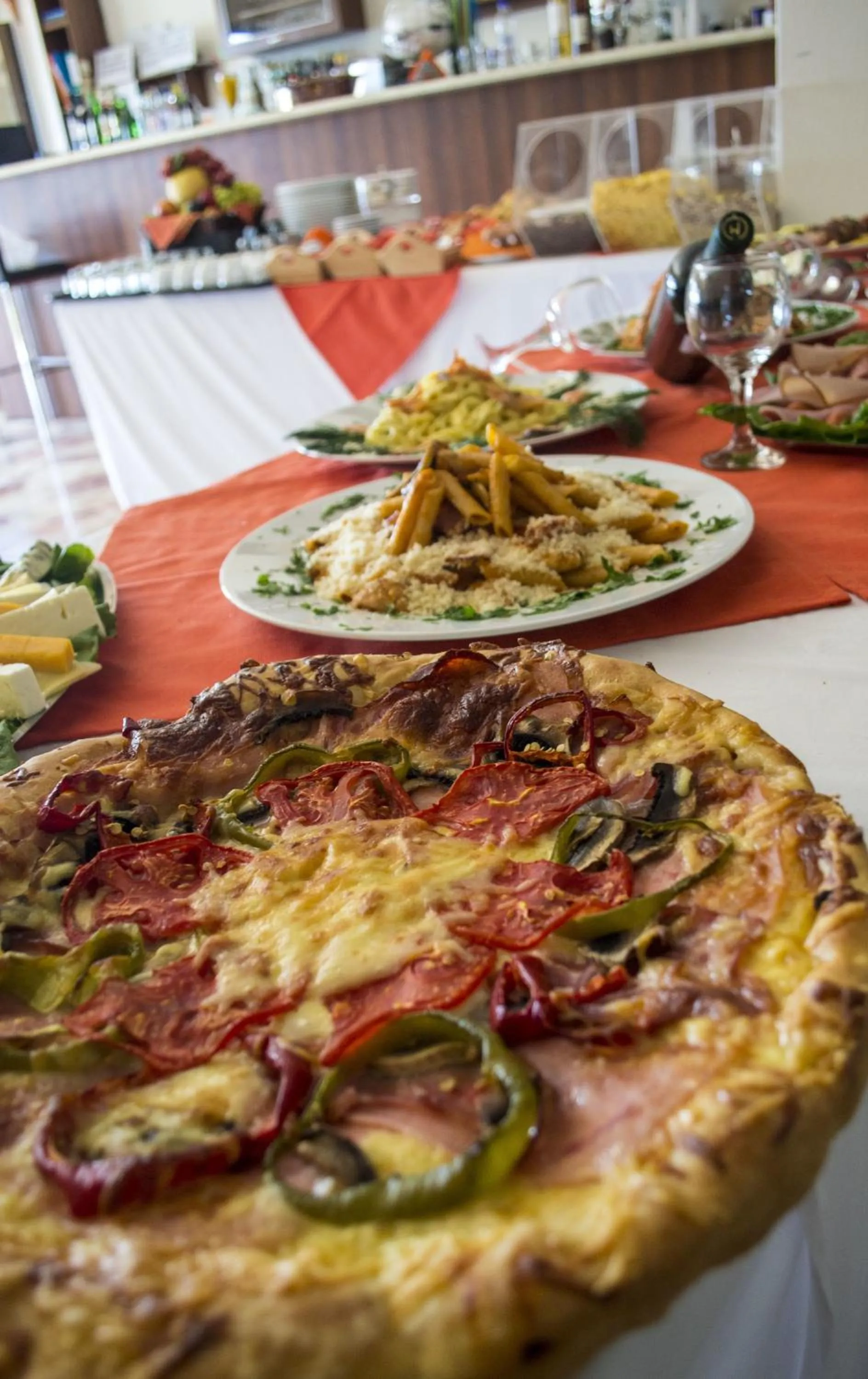 Restaurant/places to eat in Sappho Hotel