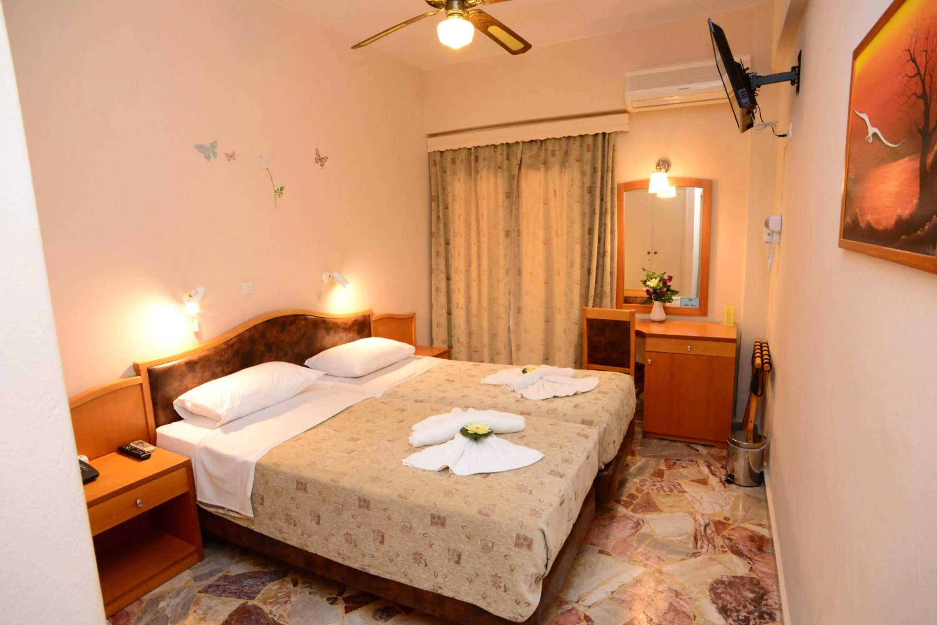 TV and multimedia, Bed in Sappho Hotel