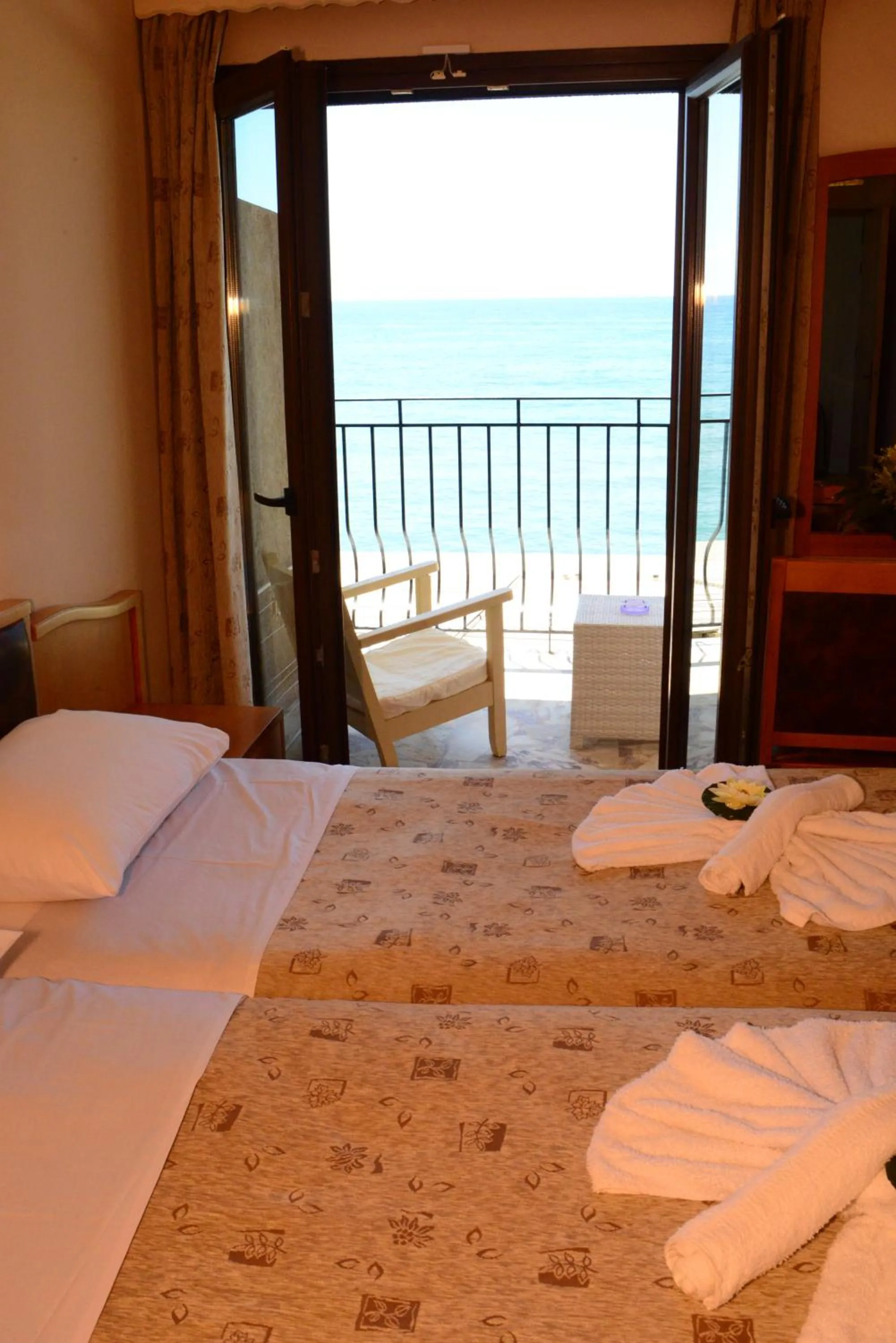 Photo of the whole room, Bed in Sappho Hotel