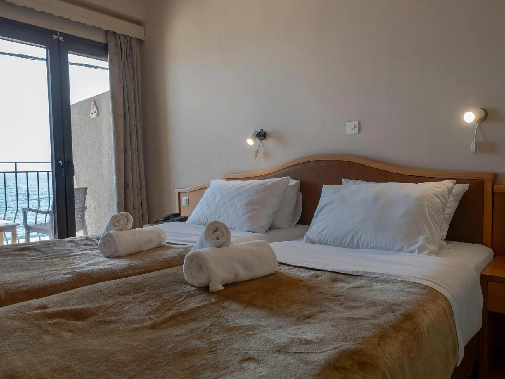 Photo of the whole room, Bed in Sappho Hotel
