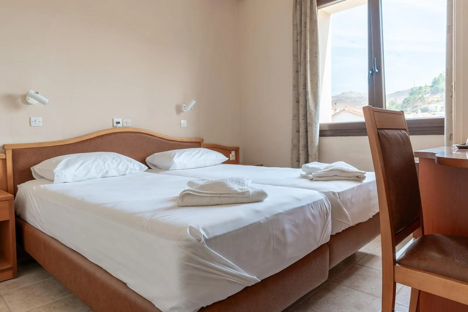 Property building, Bed in Sappho Hotel