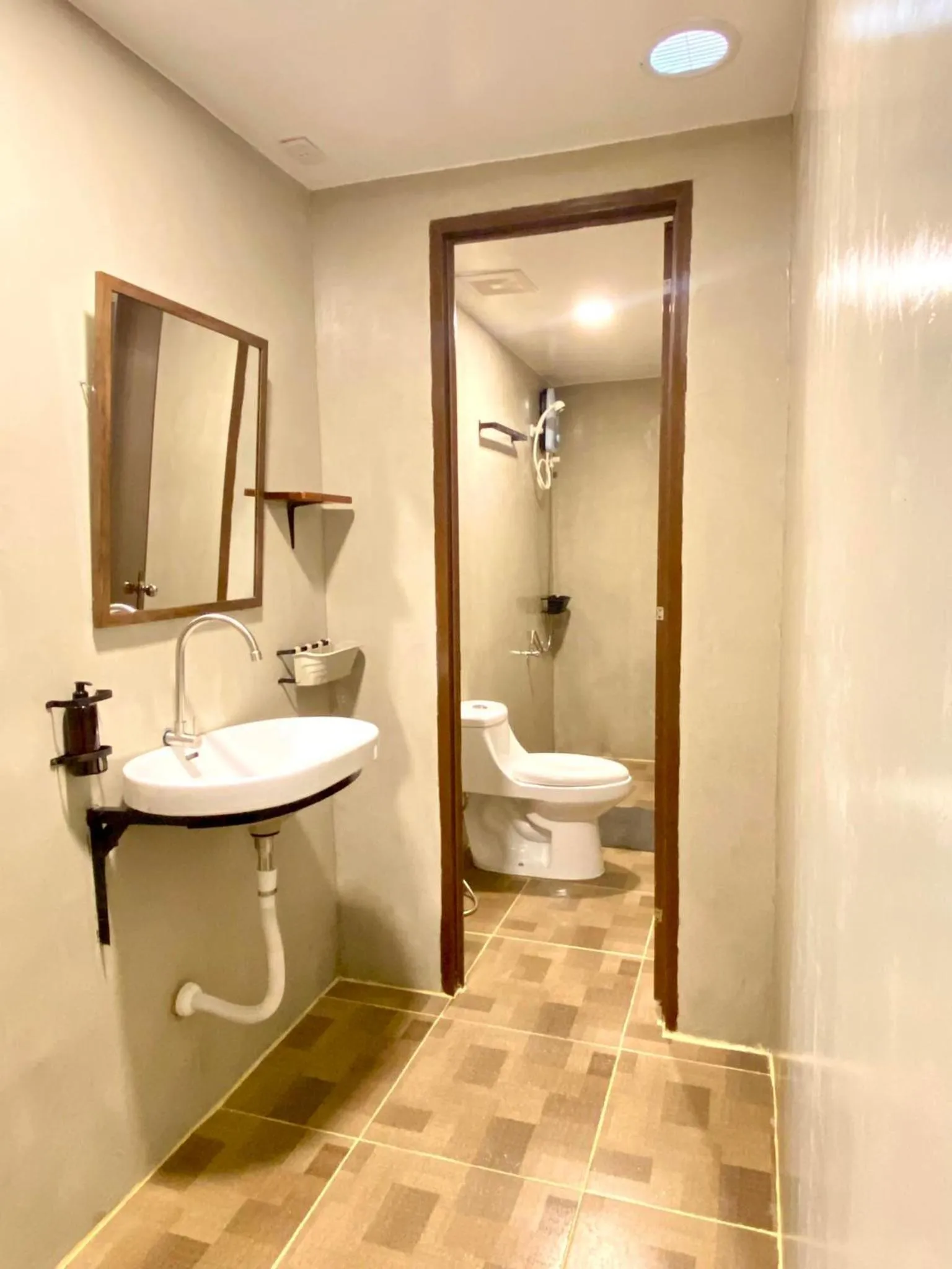 Laguno Hostel and Guest House