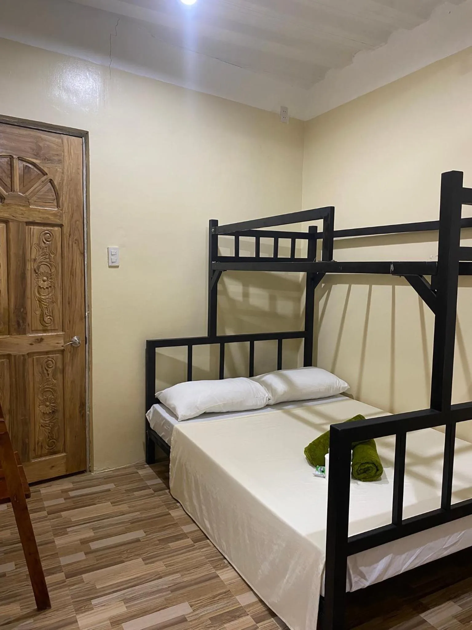 Bed in Laguno Hostel and Guest House