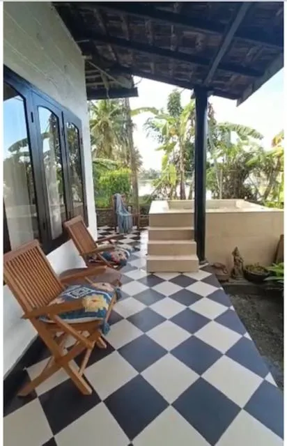 Sunsets and Palm Trees