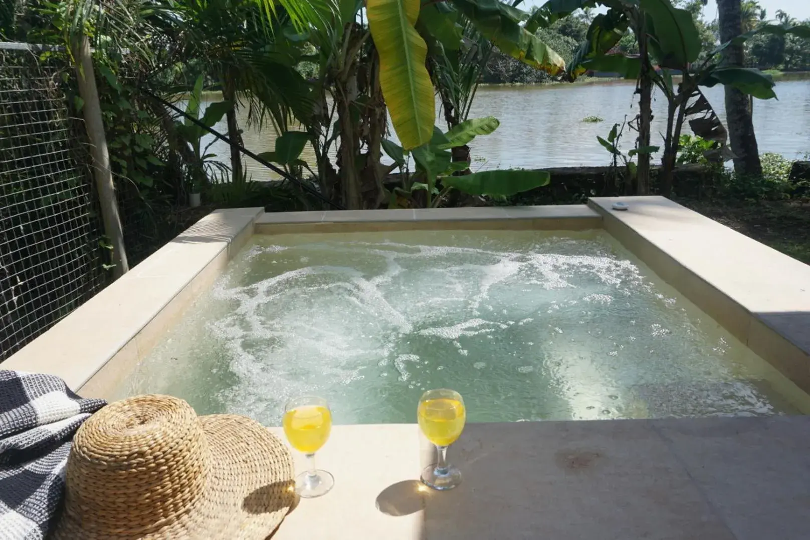 Double Room with Patio in Sunsets and Palm Trees Double Room with Patio in Sunsets and Palm Trees