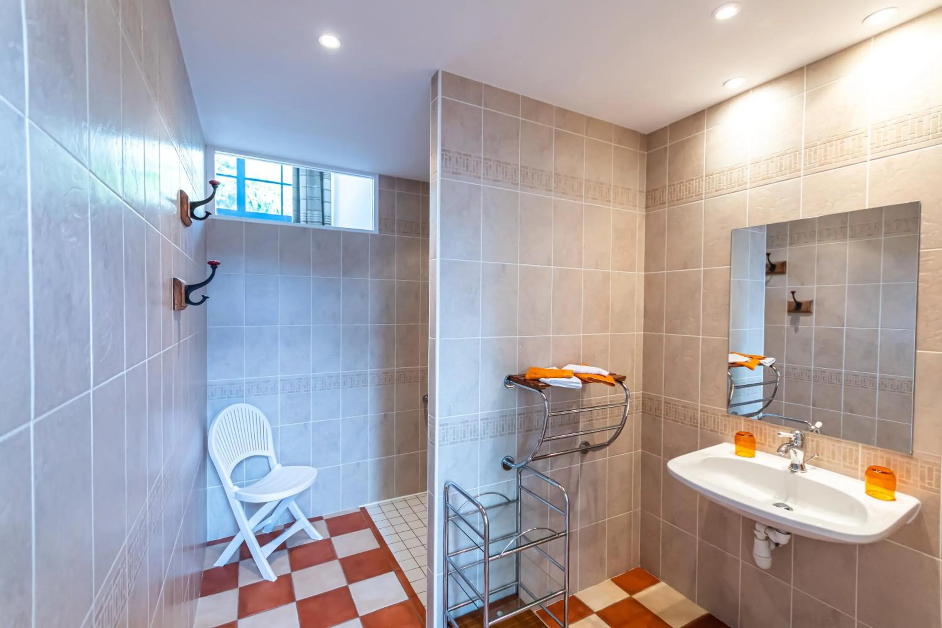 Bathroom in Le DOMAINE DES ECOLIERS B&B