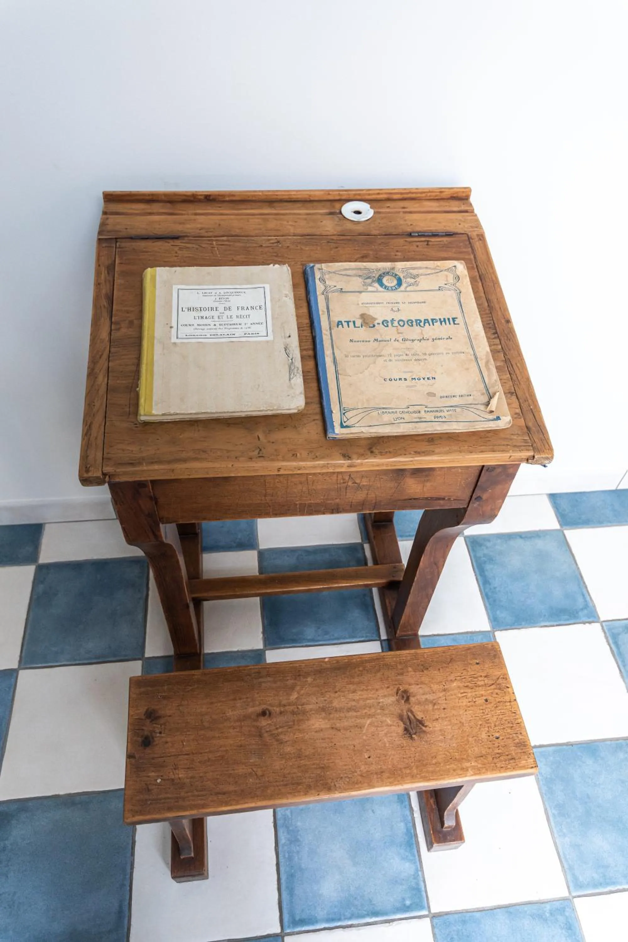 Decorative detail in Le DOMAINE DES ECOLIERS B&B