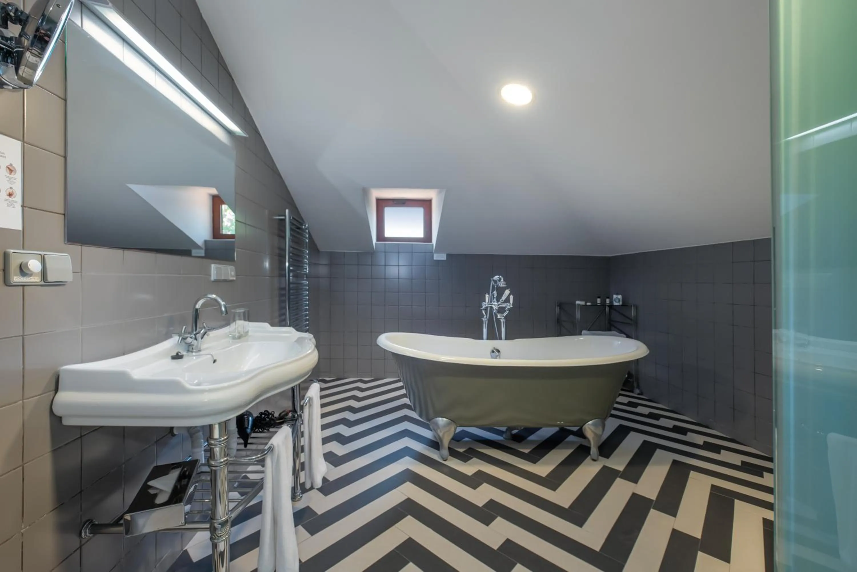 Shower in Kabadoni Boutique Hotel