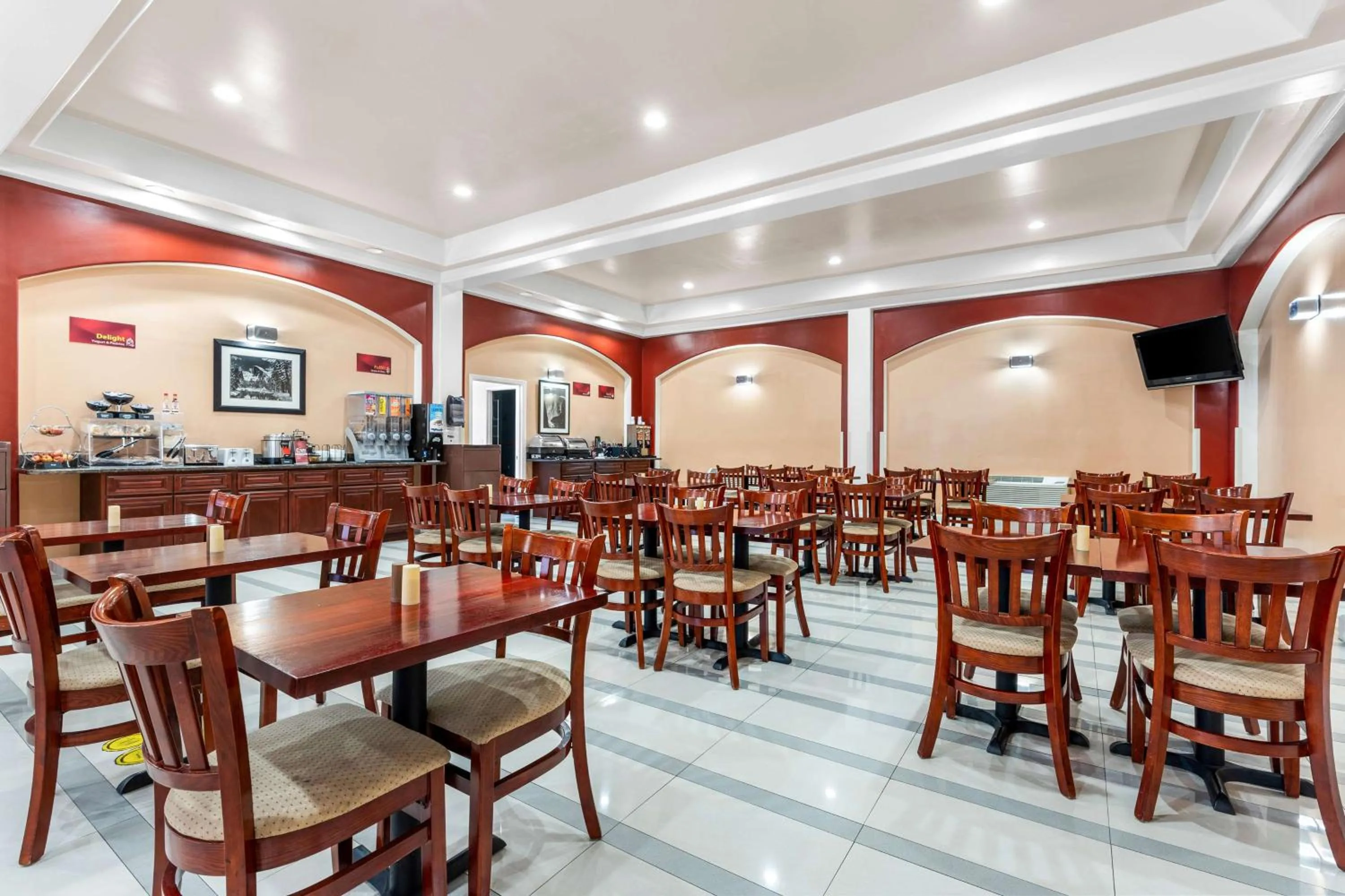 Breakfast in Best Western Plus Yosemite Way Station