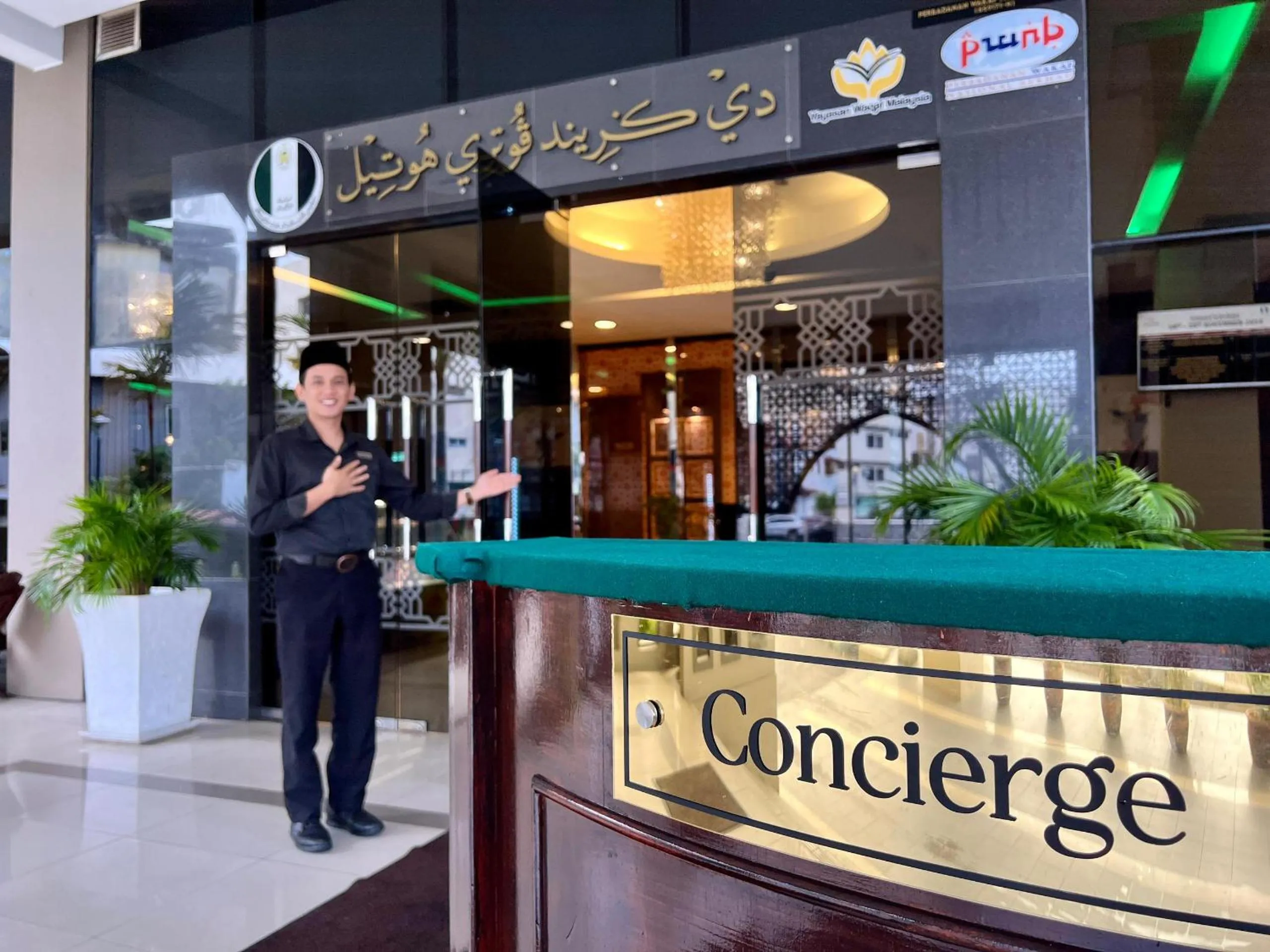 The Grand Puteri Hotel