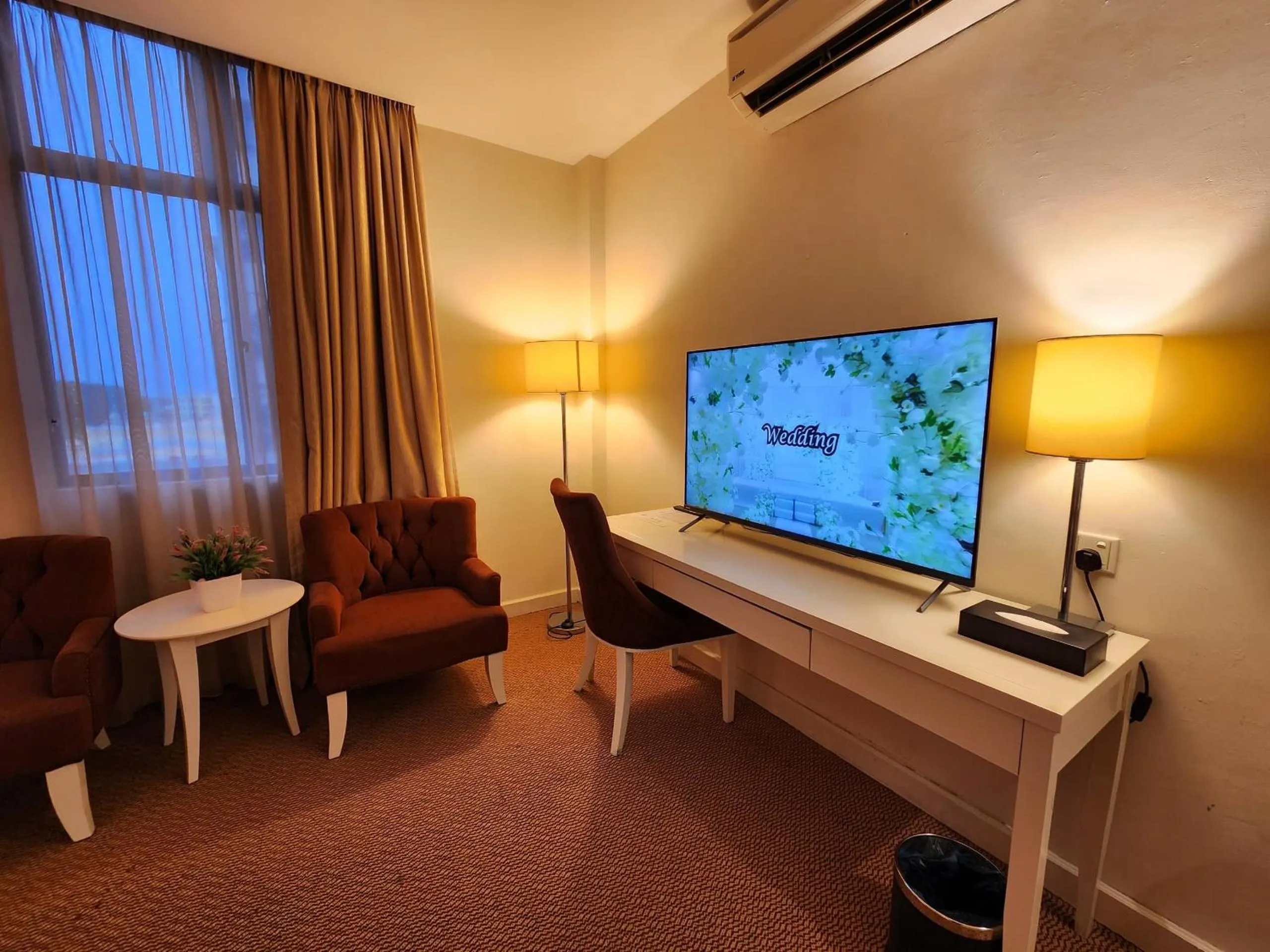 The Grand Puteri Hotel