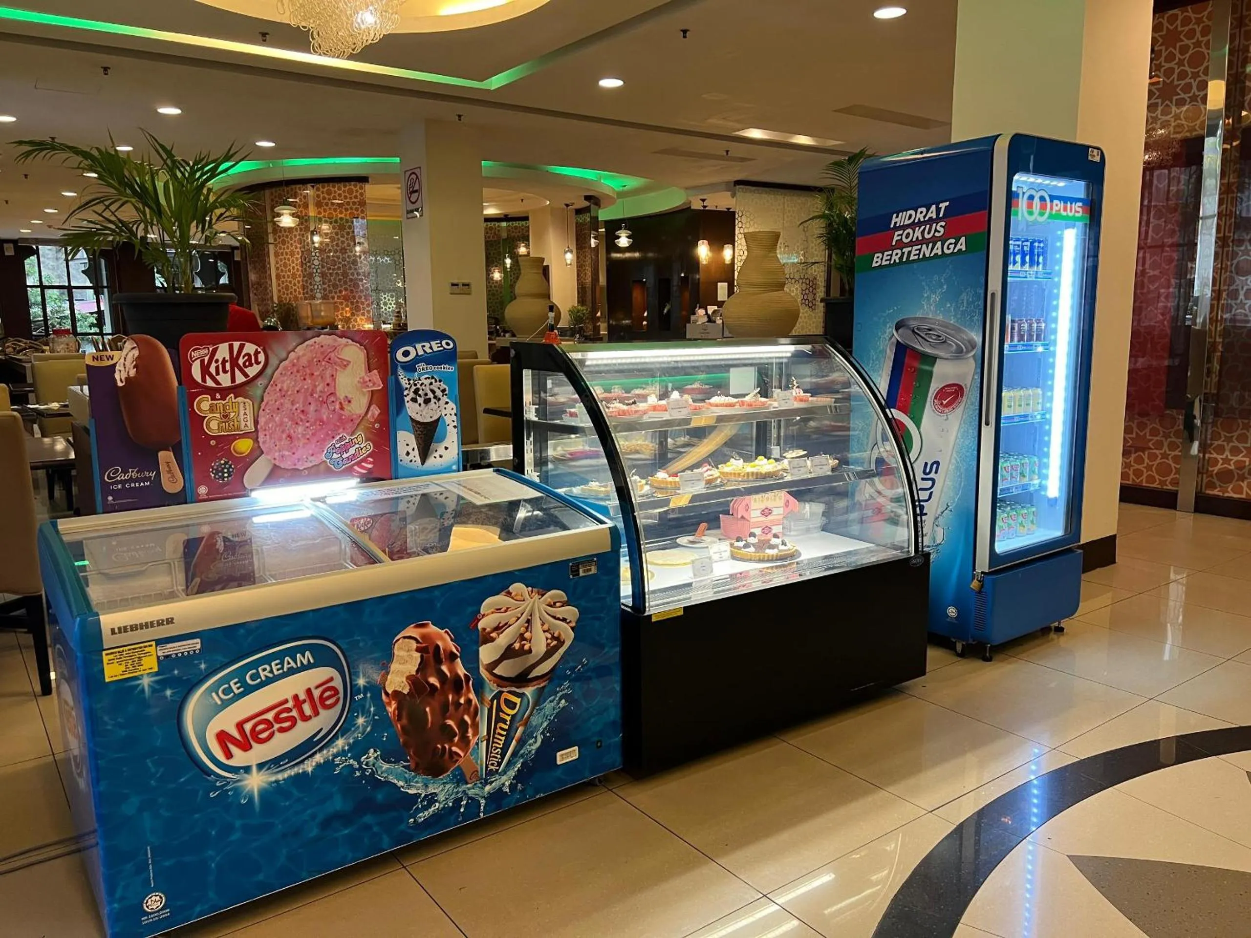 The Grand Puteri Hotel