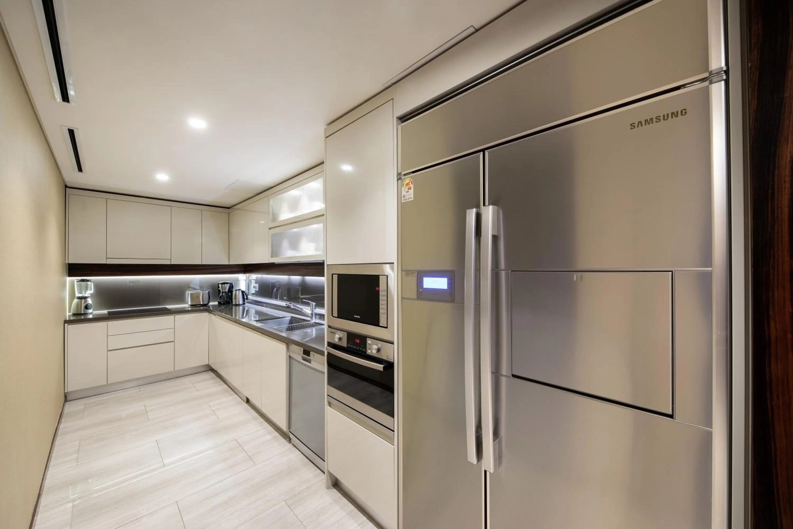 Kitchen or kitchenette in Oakwood Premier Coex Center Seoul