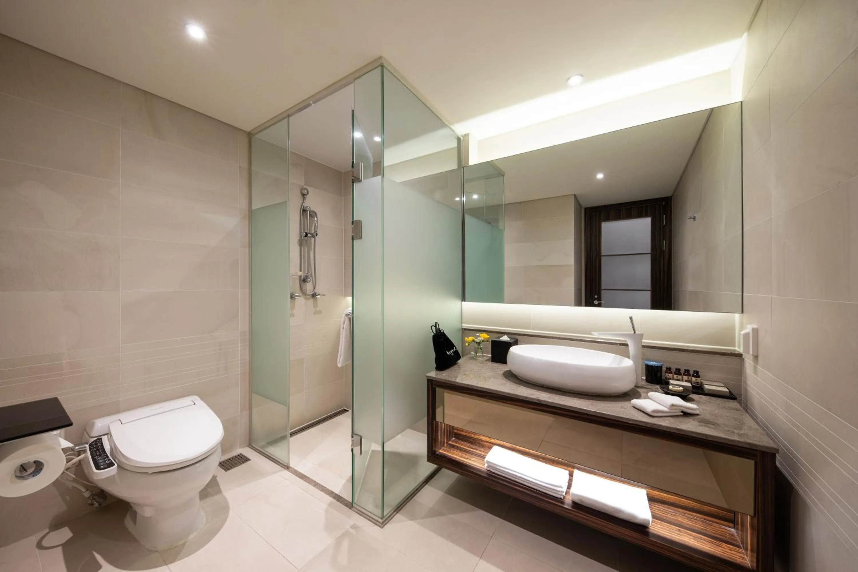 Bathroom in Oakwood Premier Coex Center Seoul