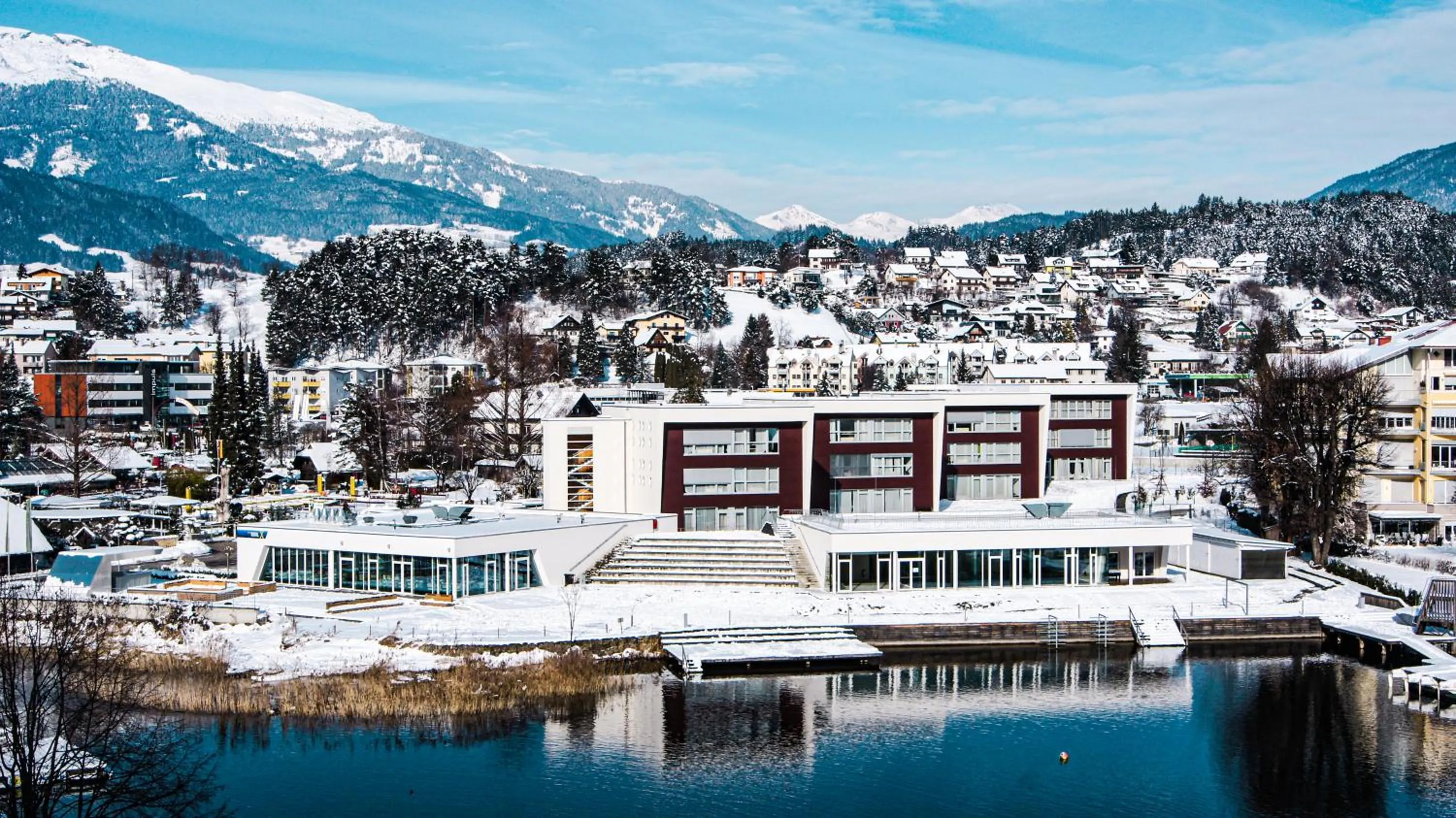 Property building in Hotel Royal X