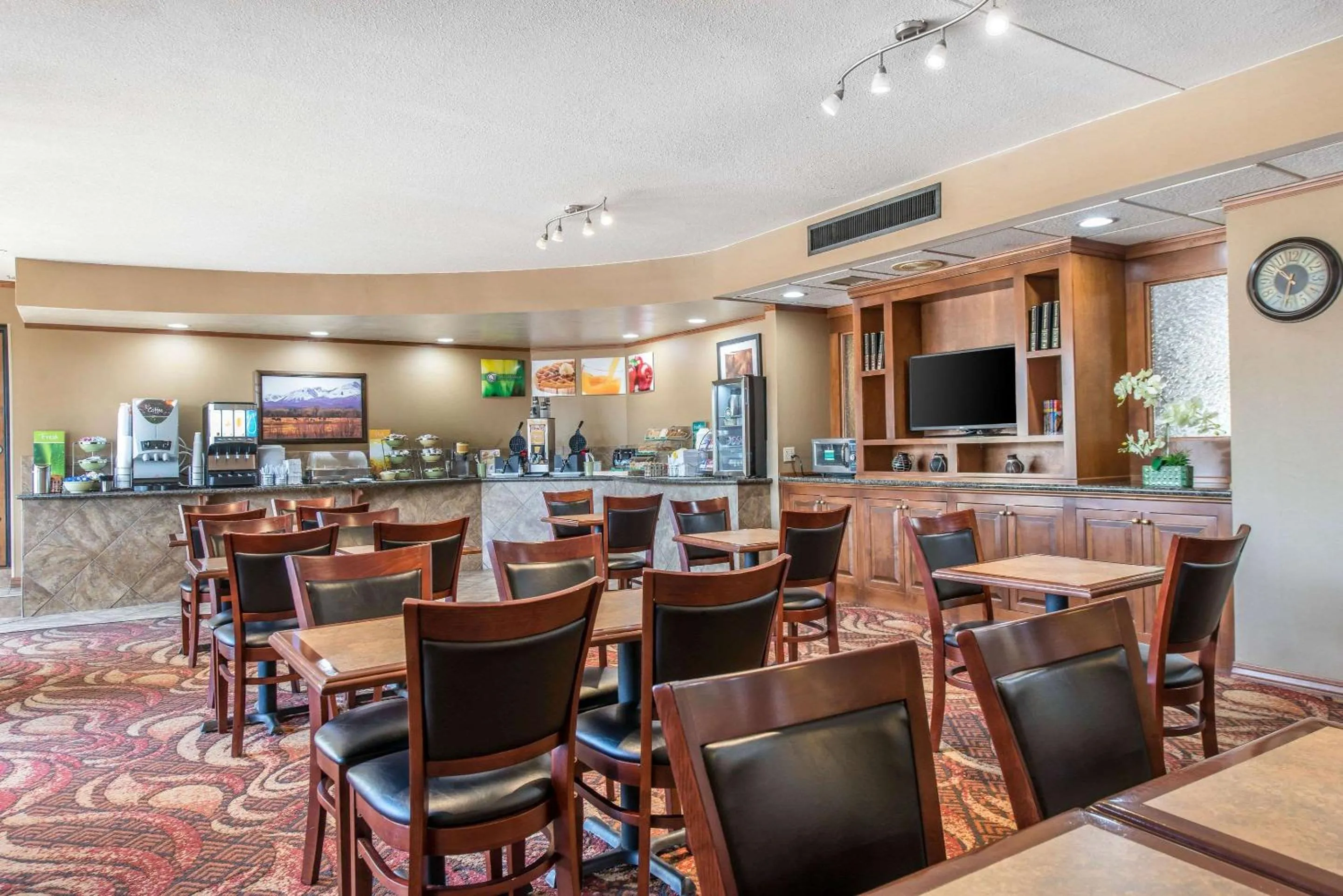 Restaurant/places to eat in Quality Inn Colorado Springs South