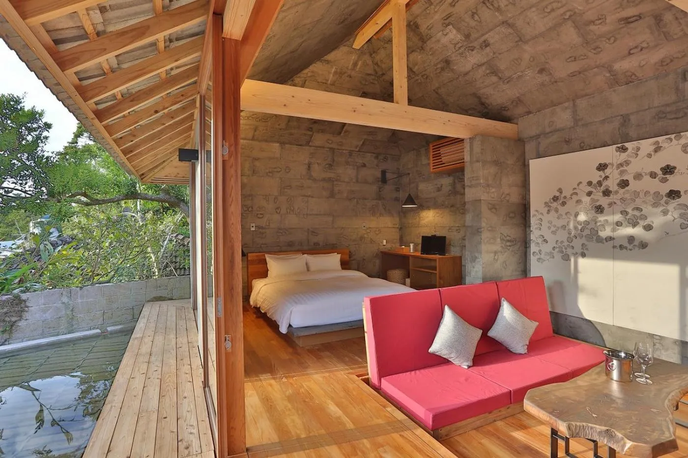 Bed in KAWASEMINOSU (MUKAKA VILLA)