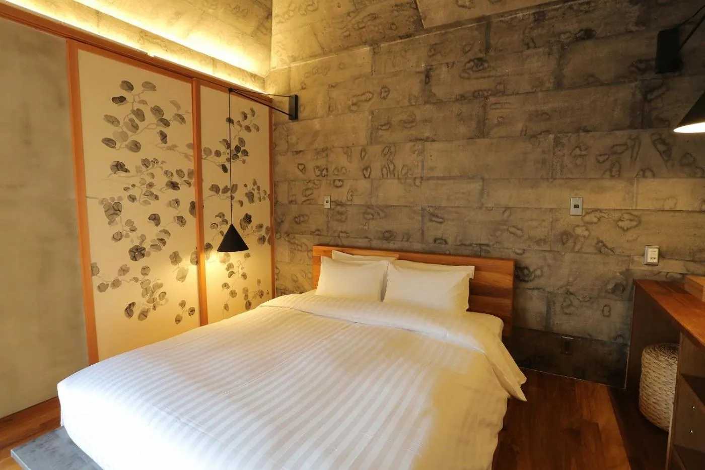 Bed in KAWASEMINOSU (MUKAKA VILLA)