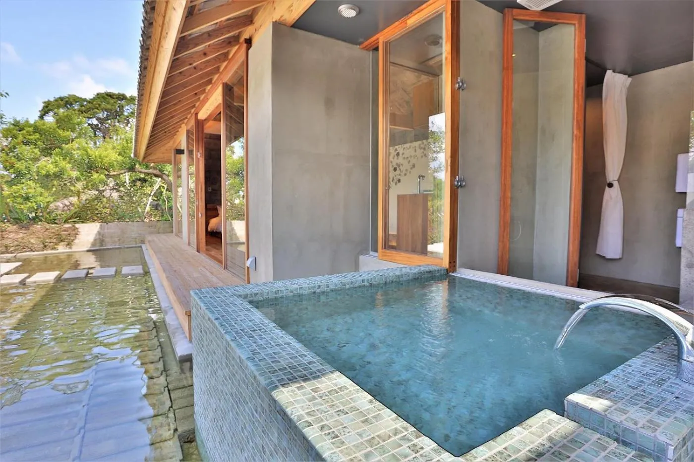 Bath in KAWASEMINOSU (MUKAKA VILLA)