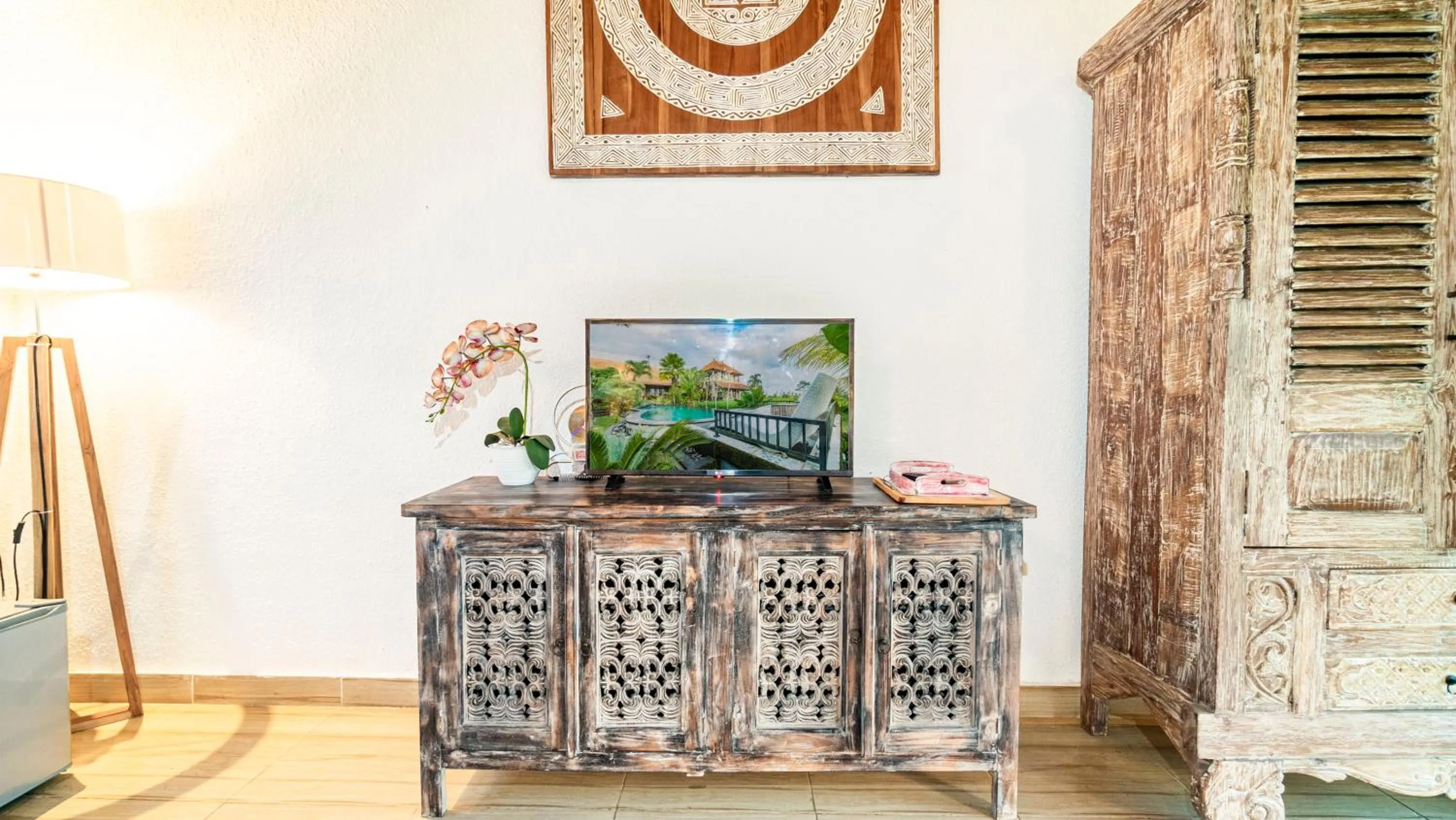 TV and multimedia in Umakelod Sebatu Villas