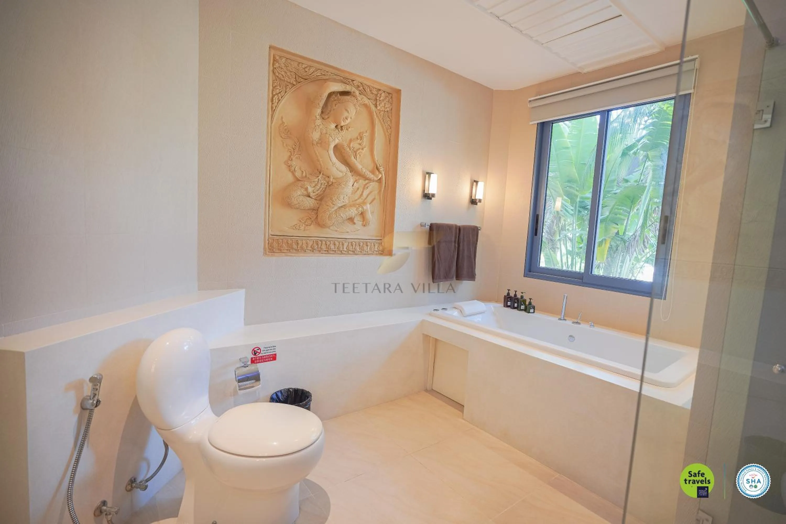 Toilet in Teetara Villa Patong