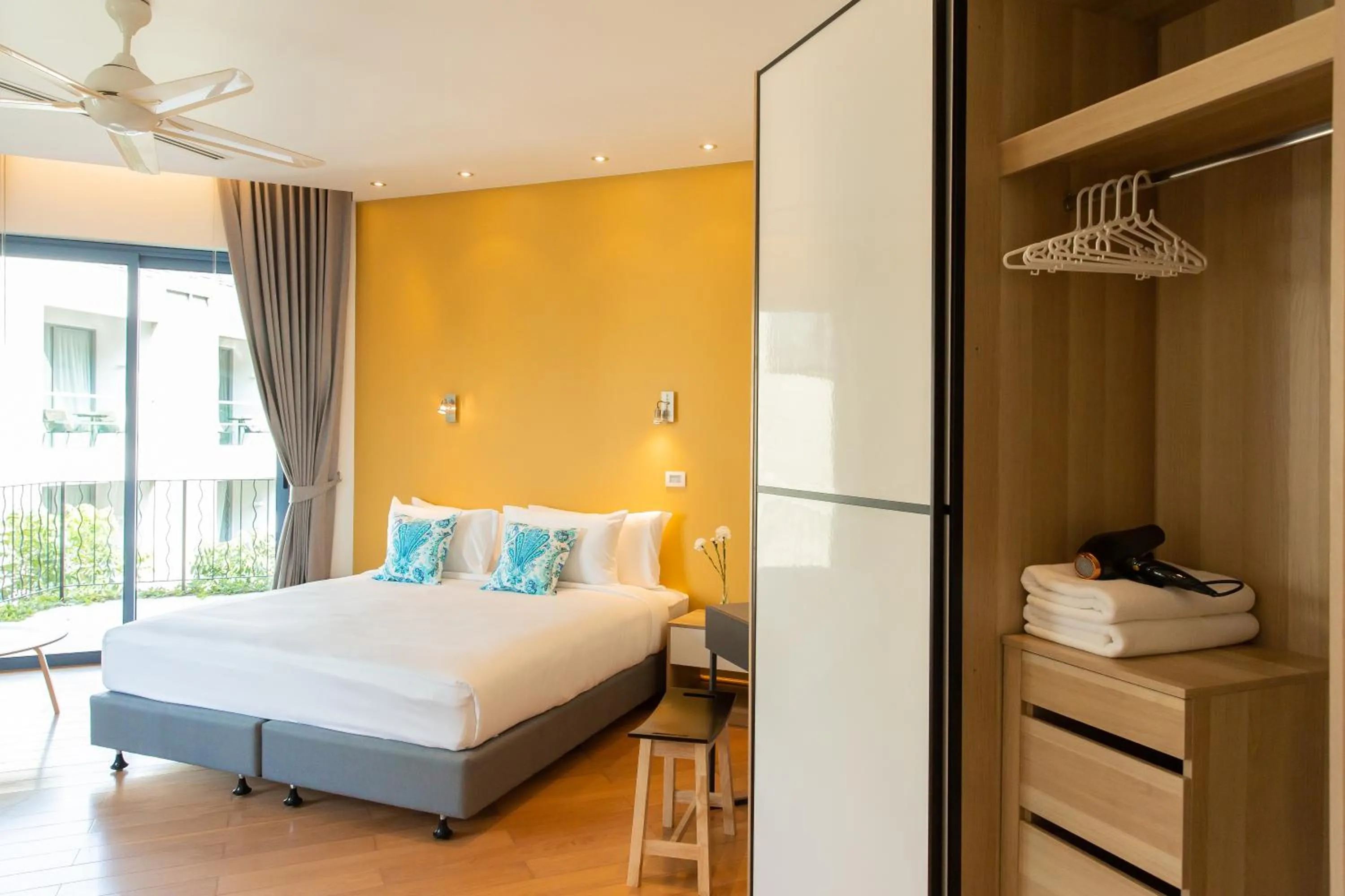 Bed in Teetara Villa Patong