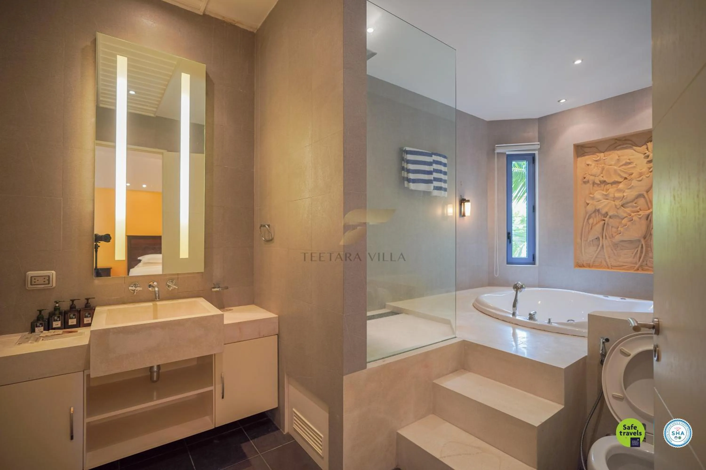 Shower in Teetara Villa Patong