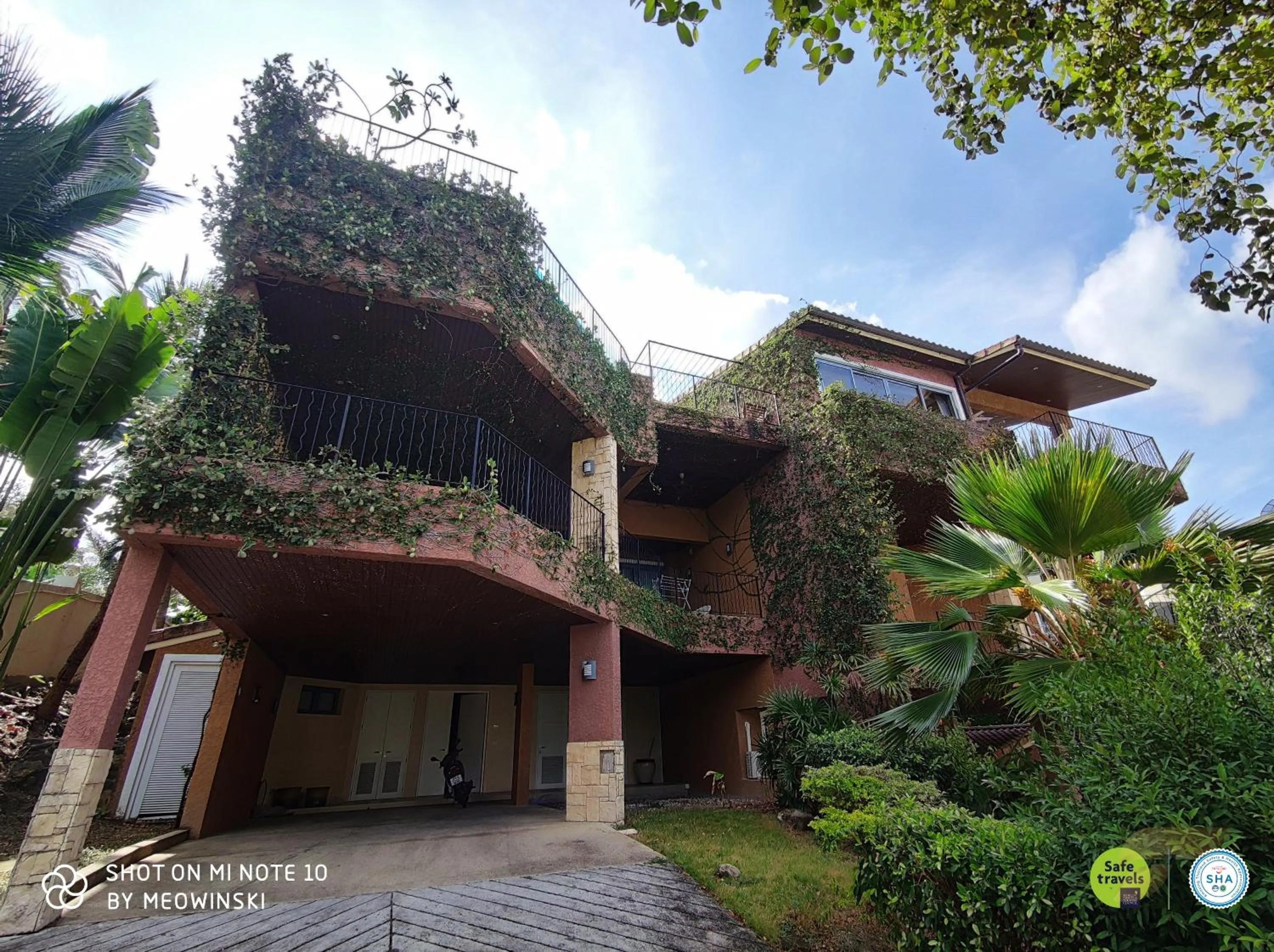 Property building in Teetara Villa Patong