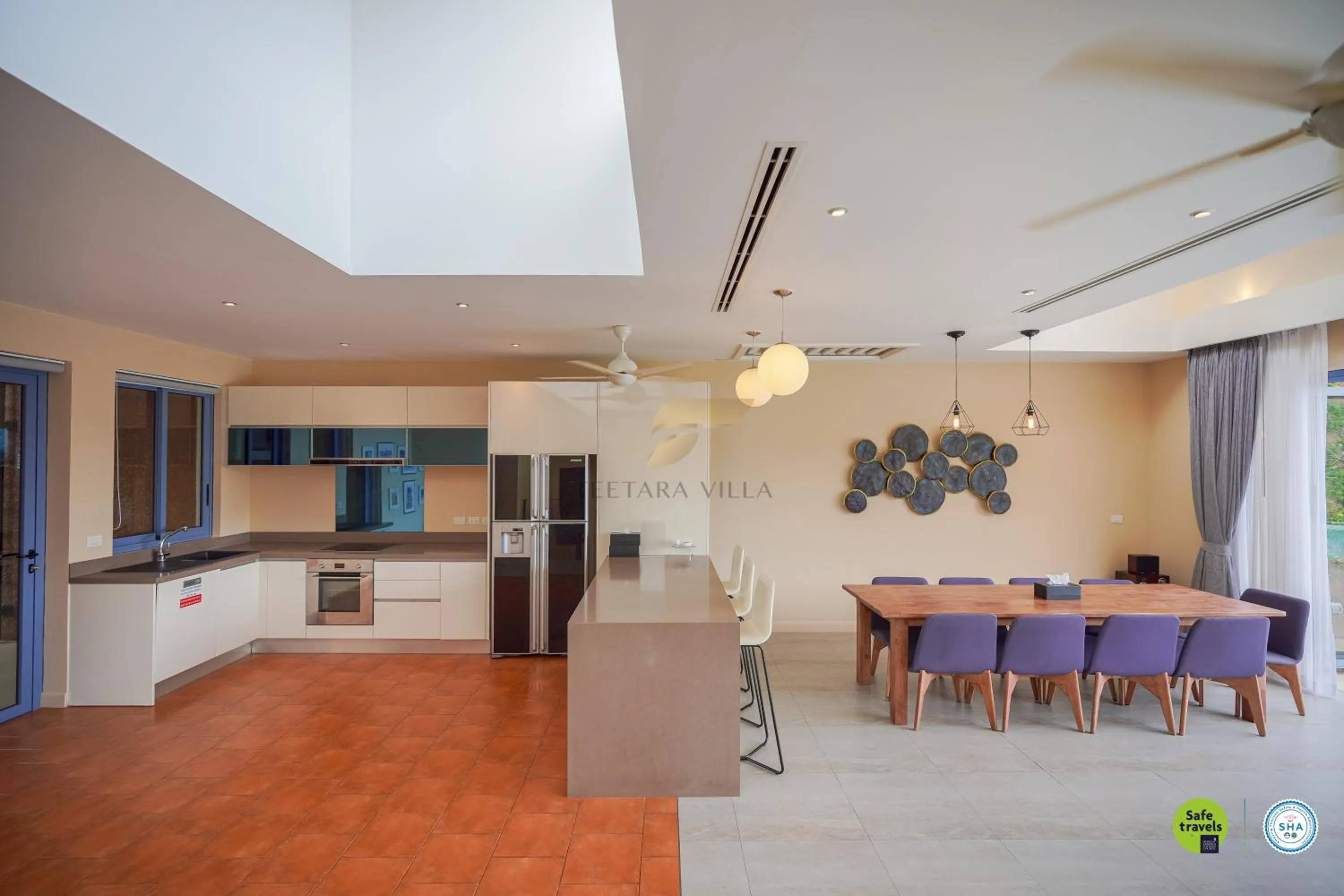 Kitchen or kitchenette in Teetara Villa Patong