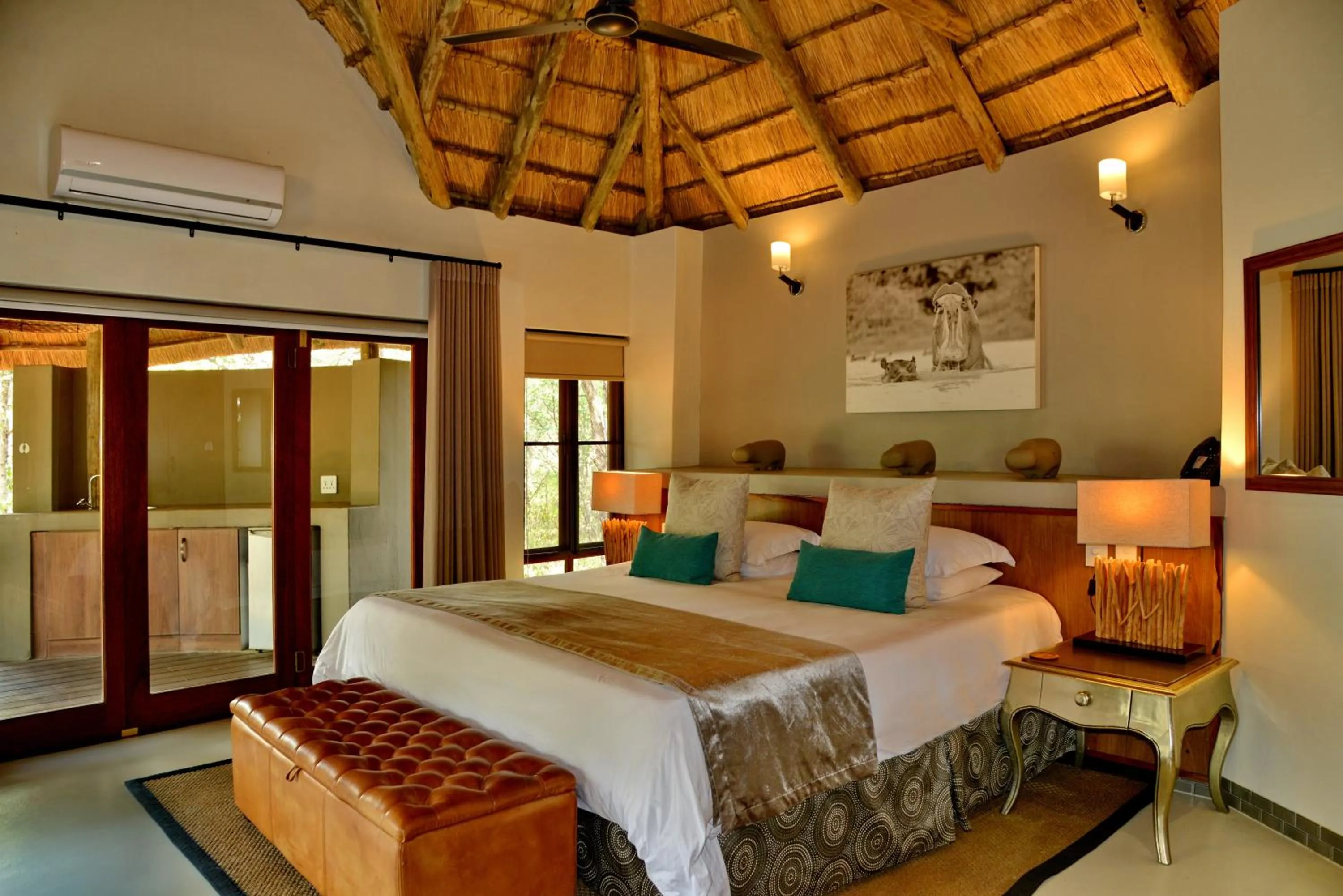 Bed in Tambuti Lodge