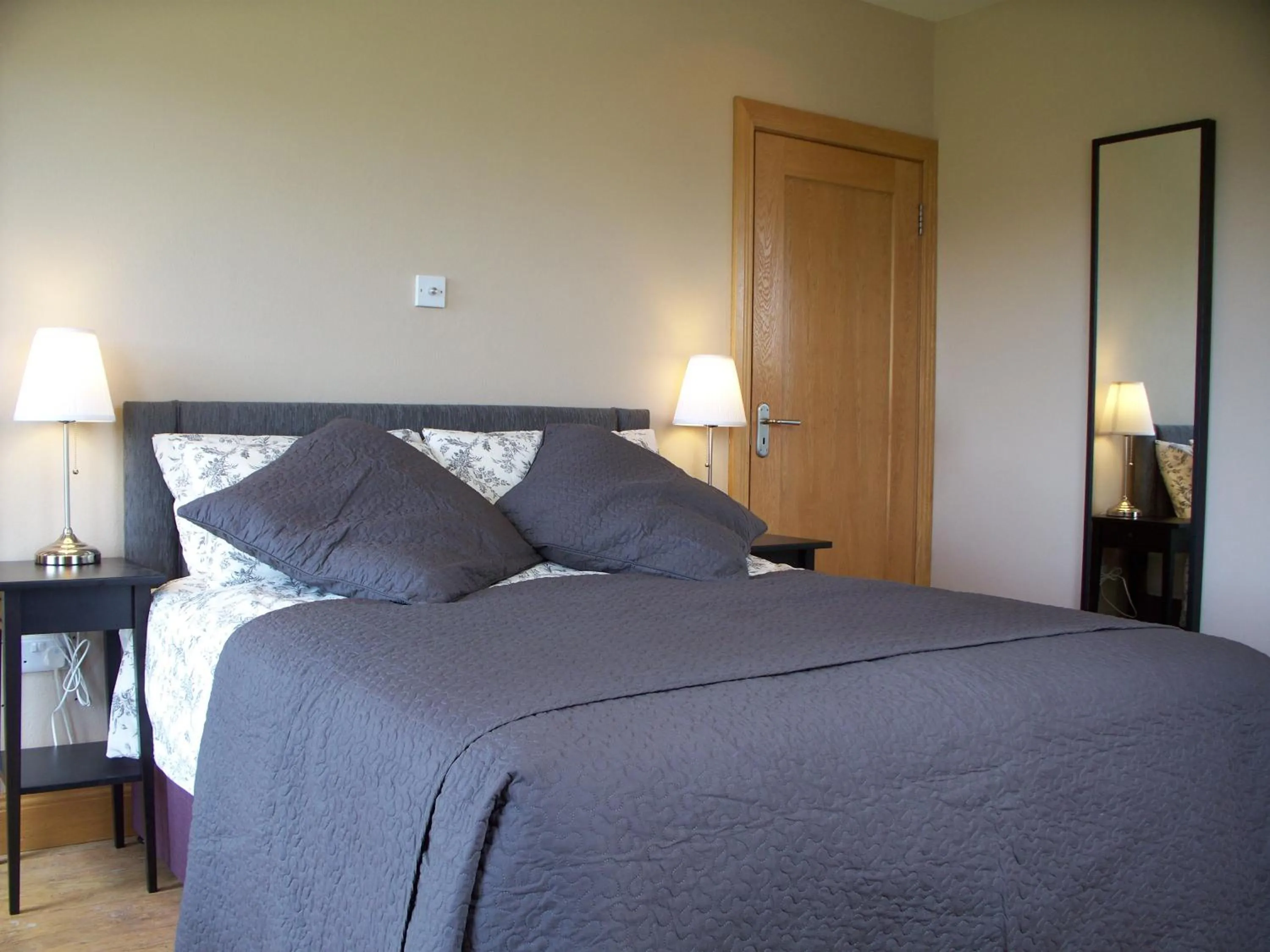 Photo of the whole room, Bed in Blackberry Lodge Accommodation