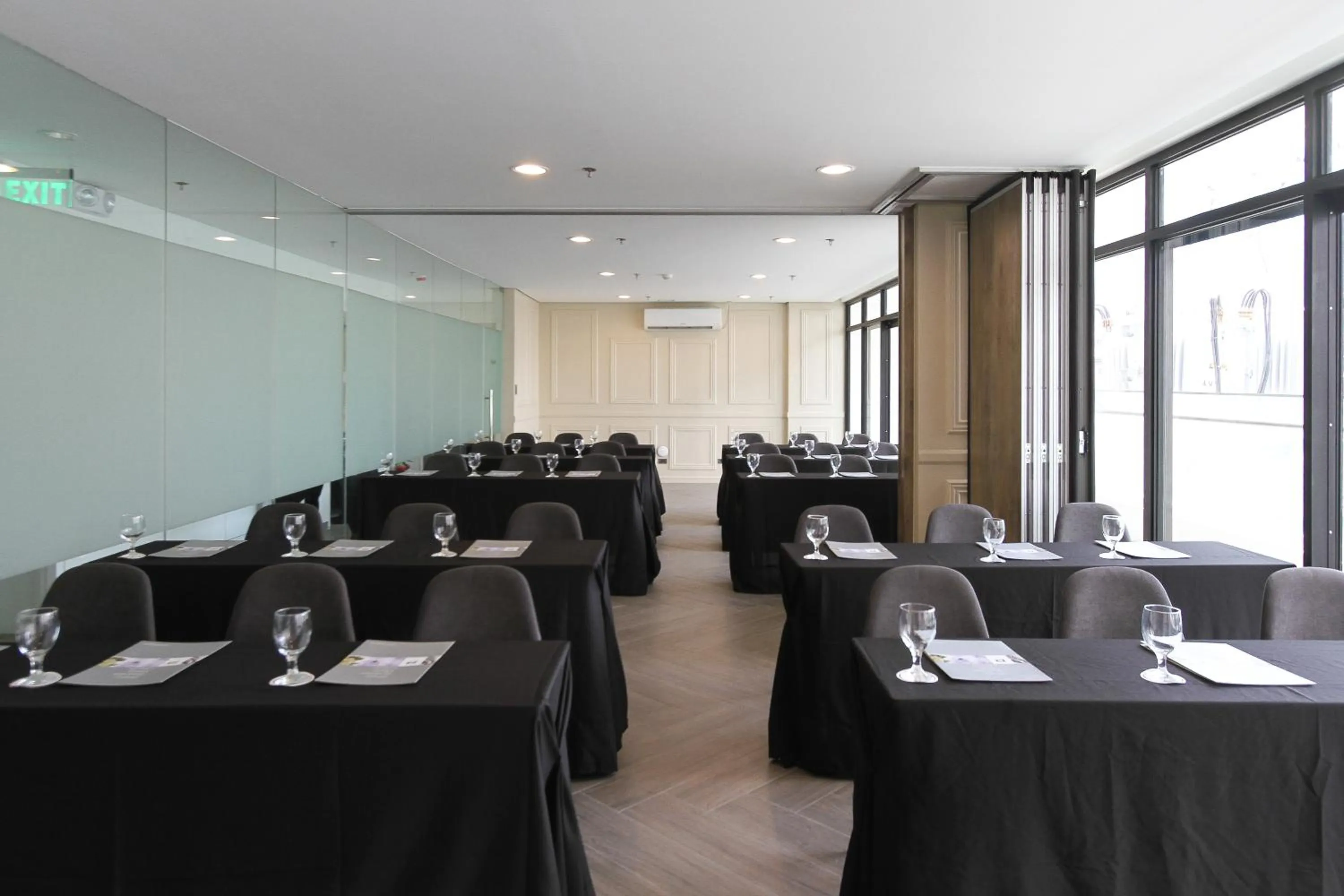 Business facilities in Privato Makati