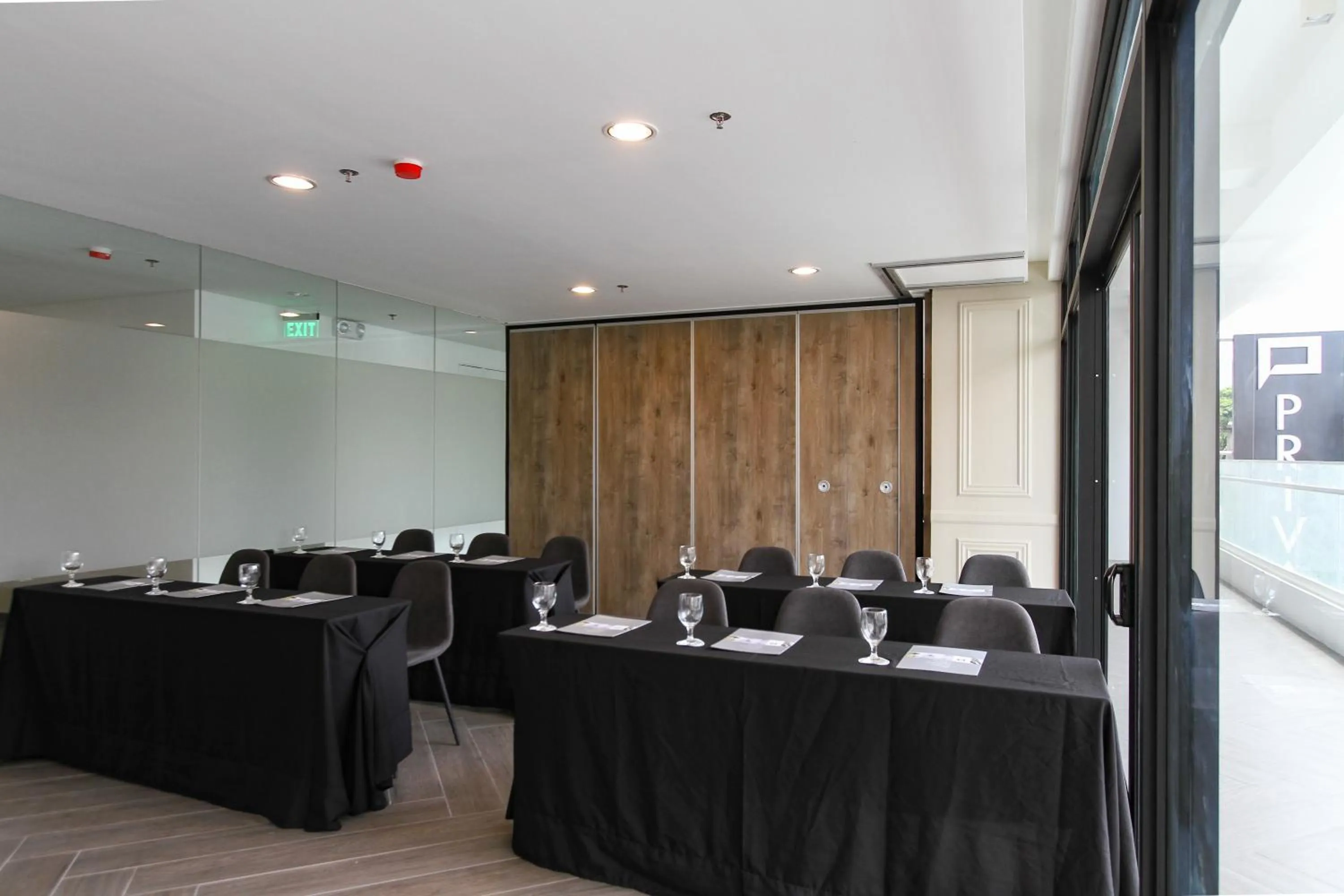 Business facilities in Privato Makati